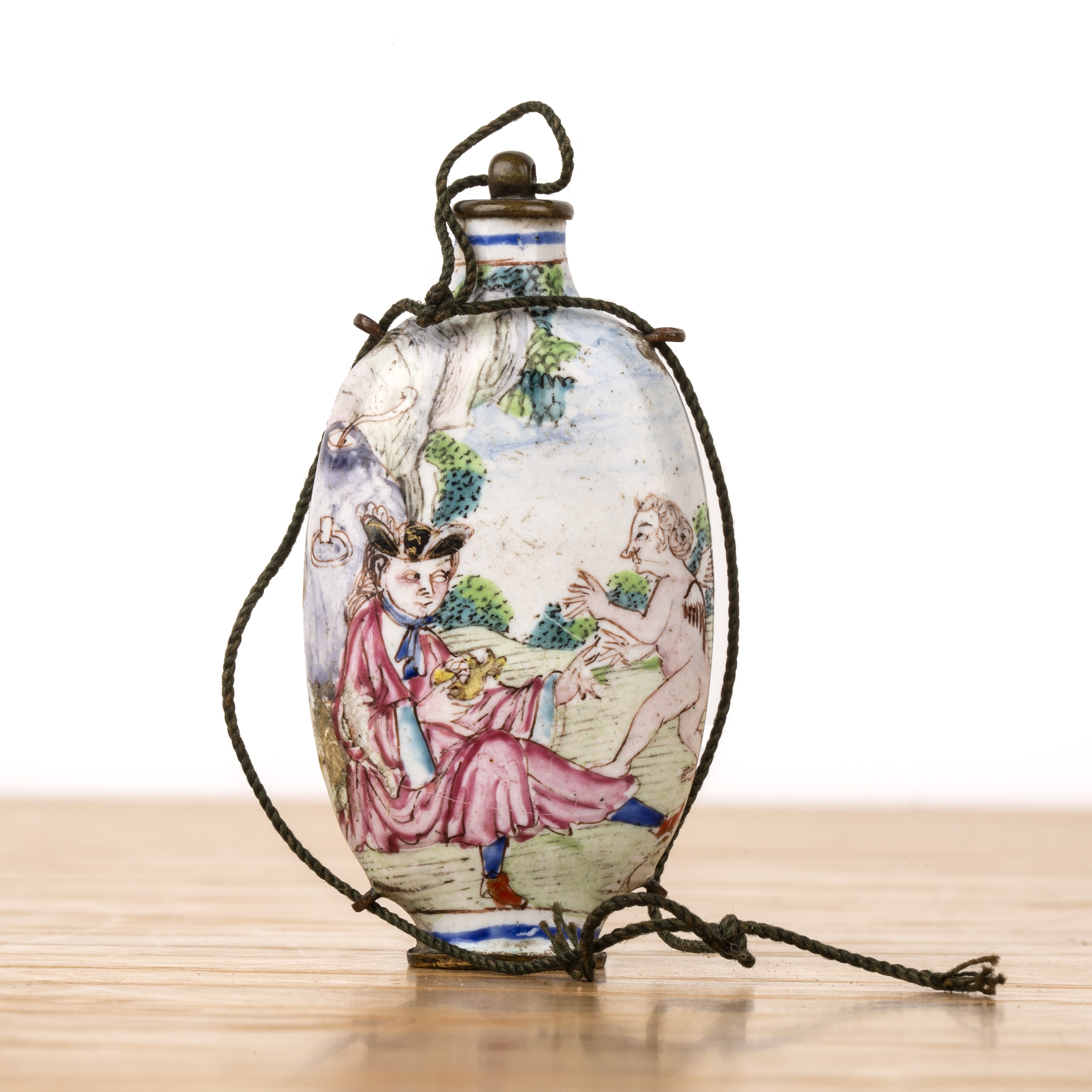 'European painted' enamel snuff bottle Chinese, Qianlong the allegorical scene with figures and