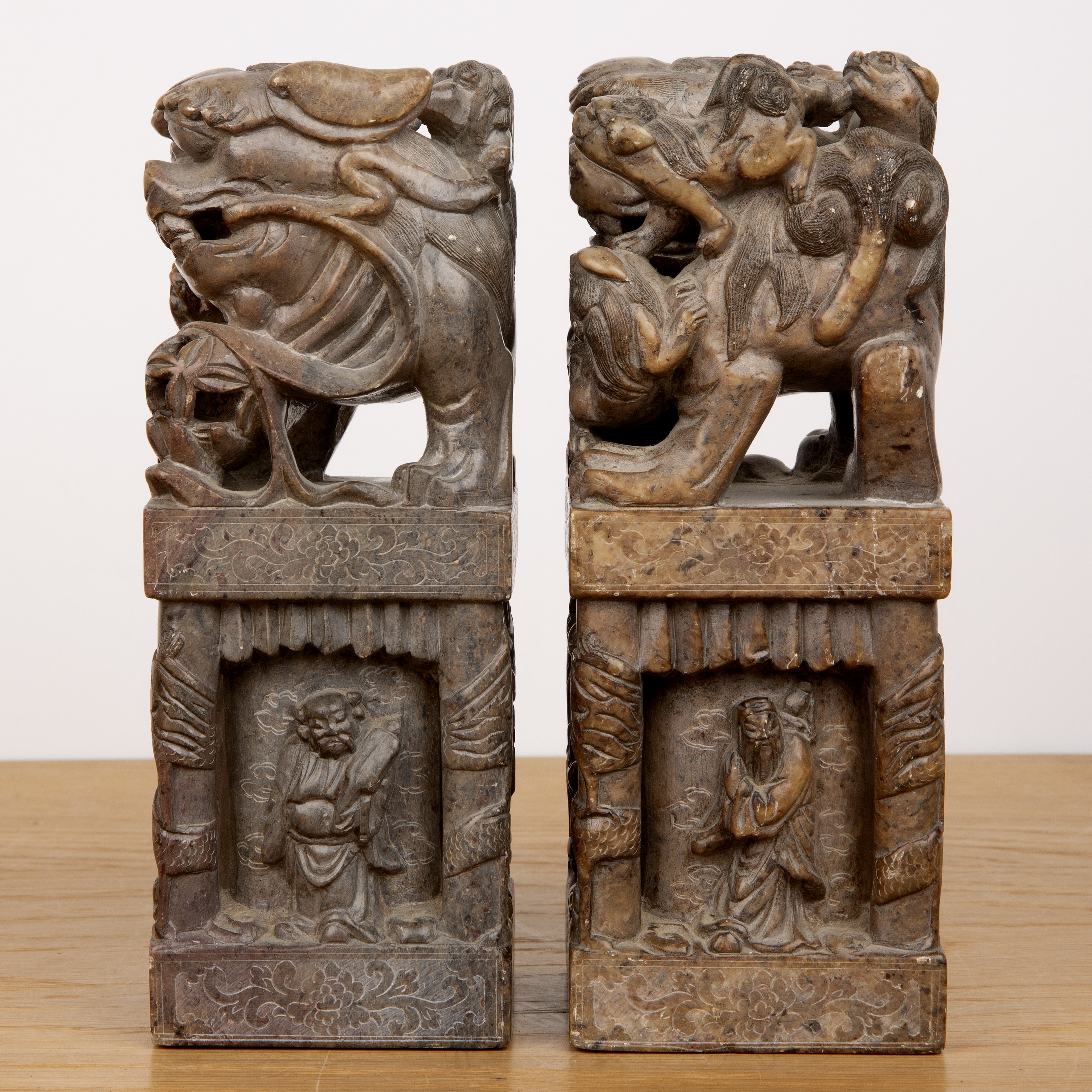 Pair of carved soapstone seals Chinese of square form, the upper sections carved with temple dogs to - Image 2 of 5