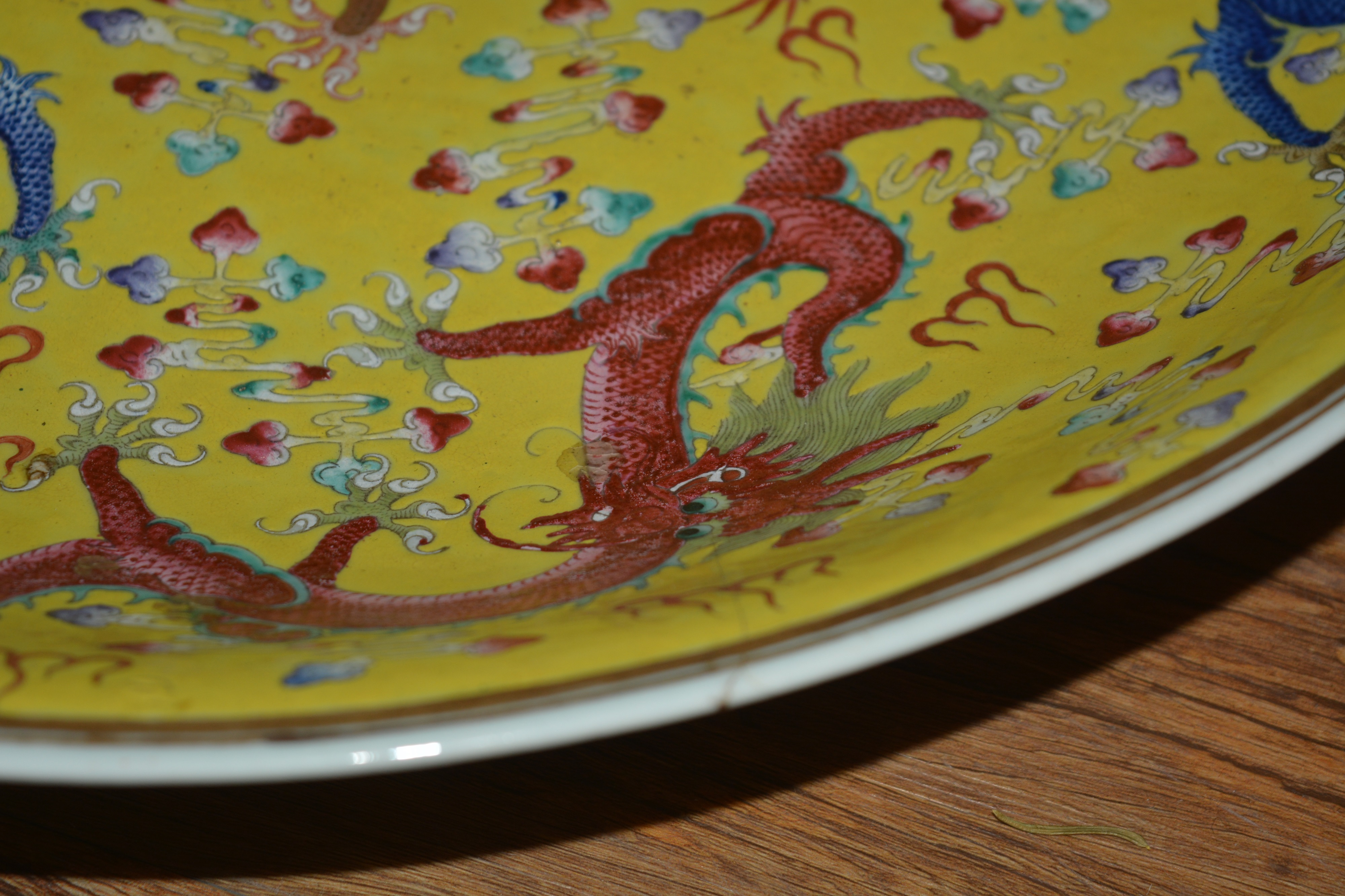 Imperial yellow ground large porcelain charger Chinese, Guangxu period painted in coloured enamels - Image 7 of 15