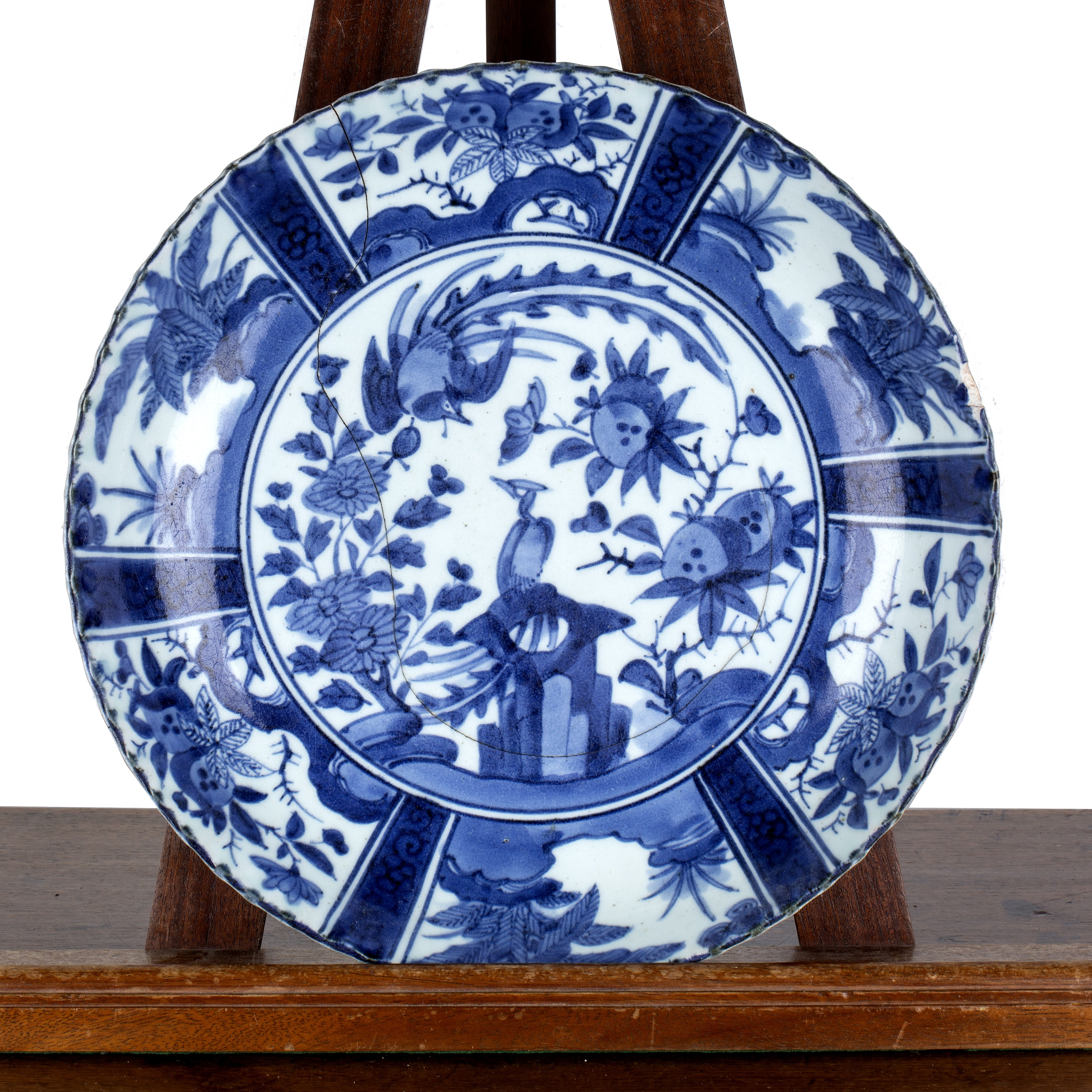 Large blue and white porcelain dish Chinese, Ming Wanli period painted with panels of birds, fruit - Image 2 of 3