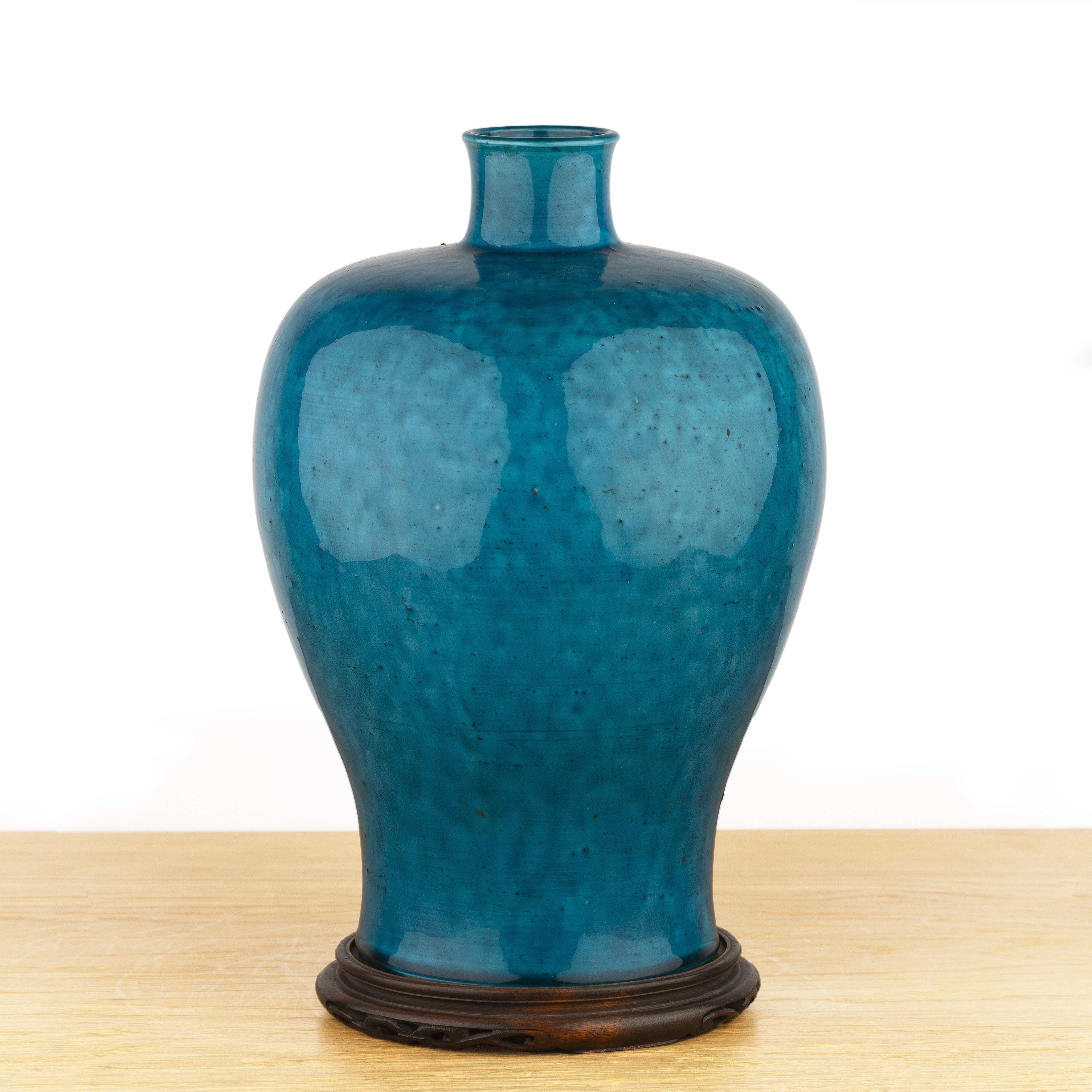 Turquoise porcelain Mei-ping shaped vase Chinese, Guangxu (1875-1908) with a blue six-character