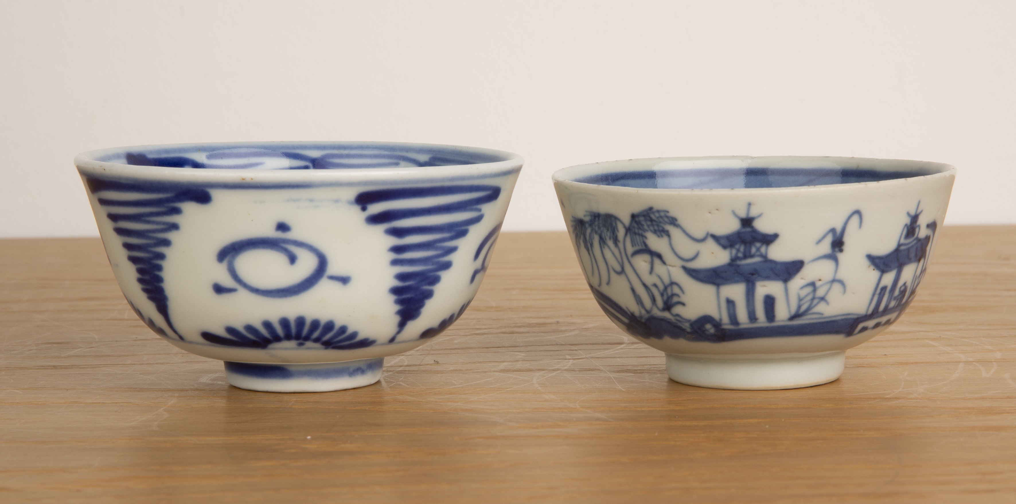 Group of blue and white pieces Chinese and Japanese including Hirado, Kraak style and others, the - Image 5 of 5