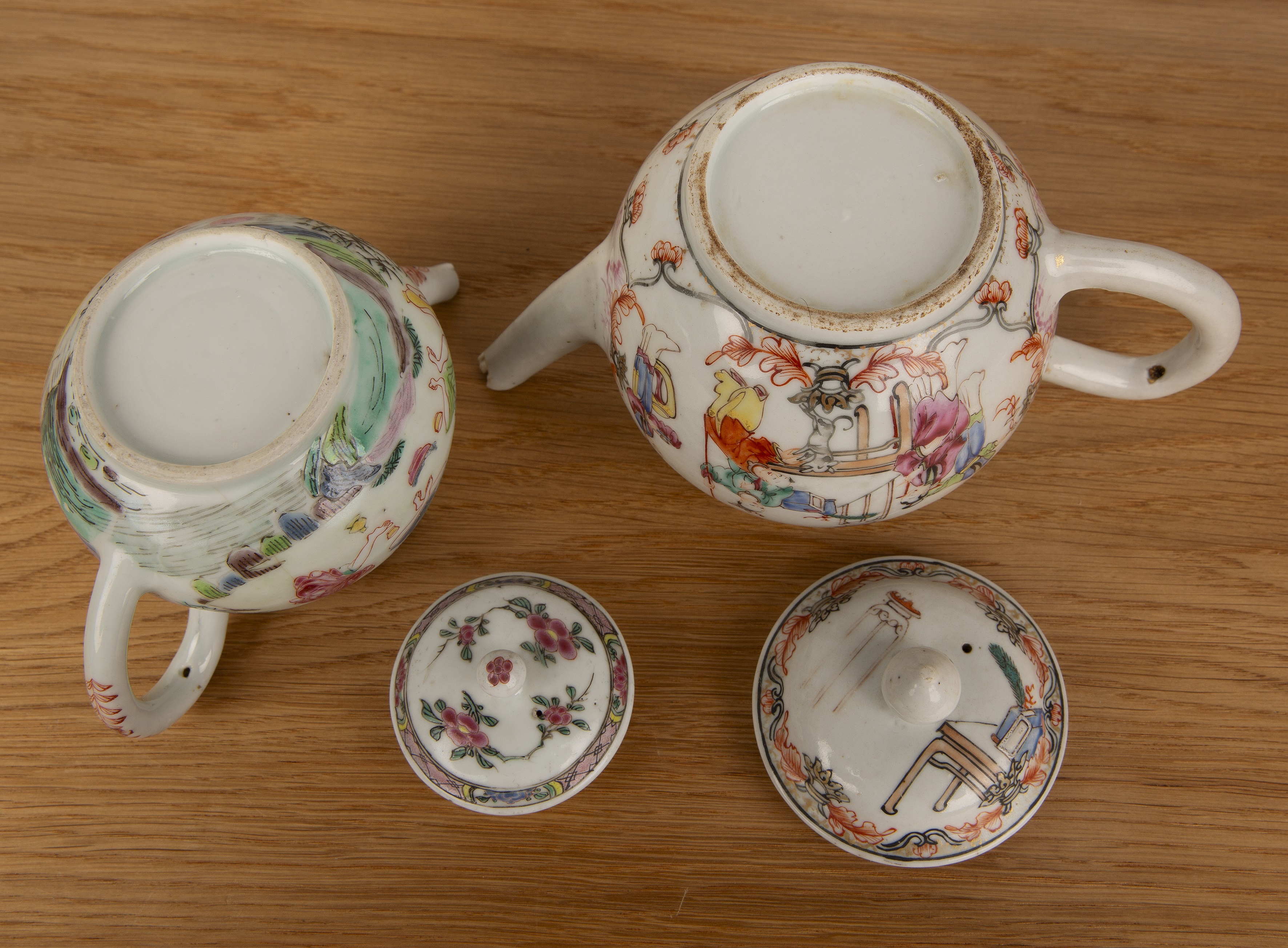 Group of four porcelain teapots and a tea caddy Chinese, 18th Century to include an ovoid teapot, - Image 4 of 11