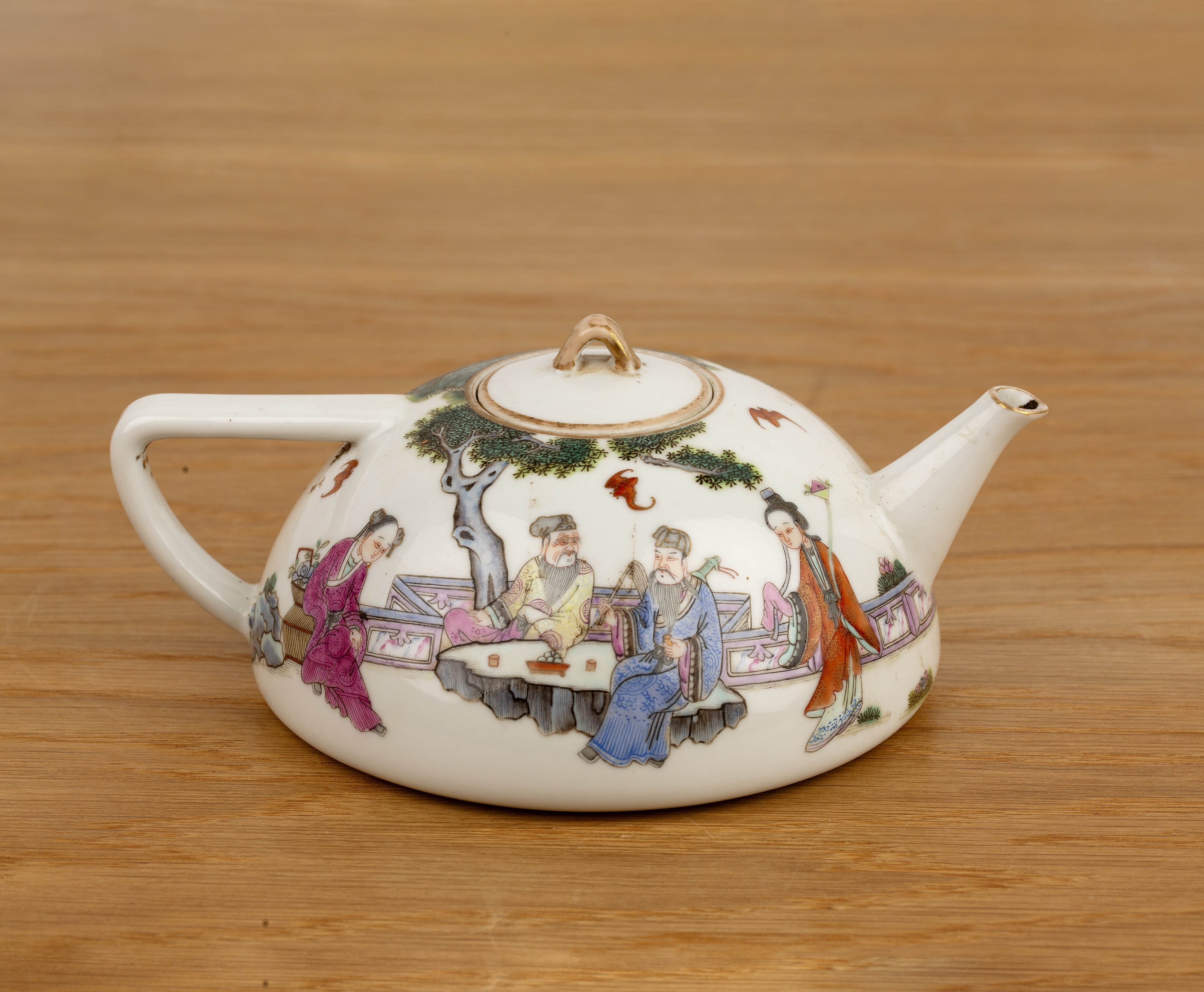 Famille rose flat porcelain teapot Chinese, 19th Century painted in polychrome enamels with scholars - Image 2 of 8