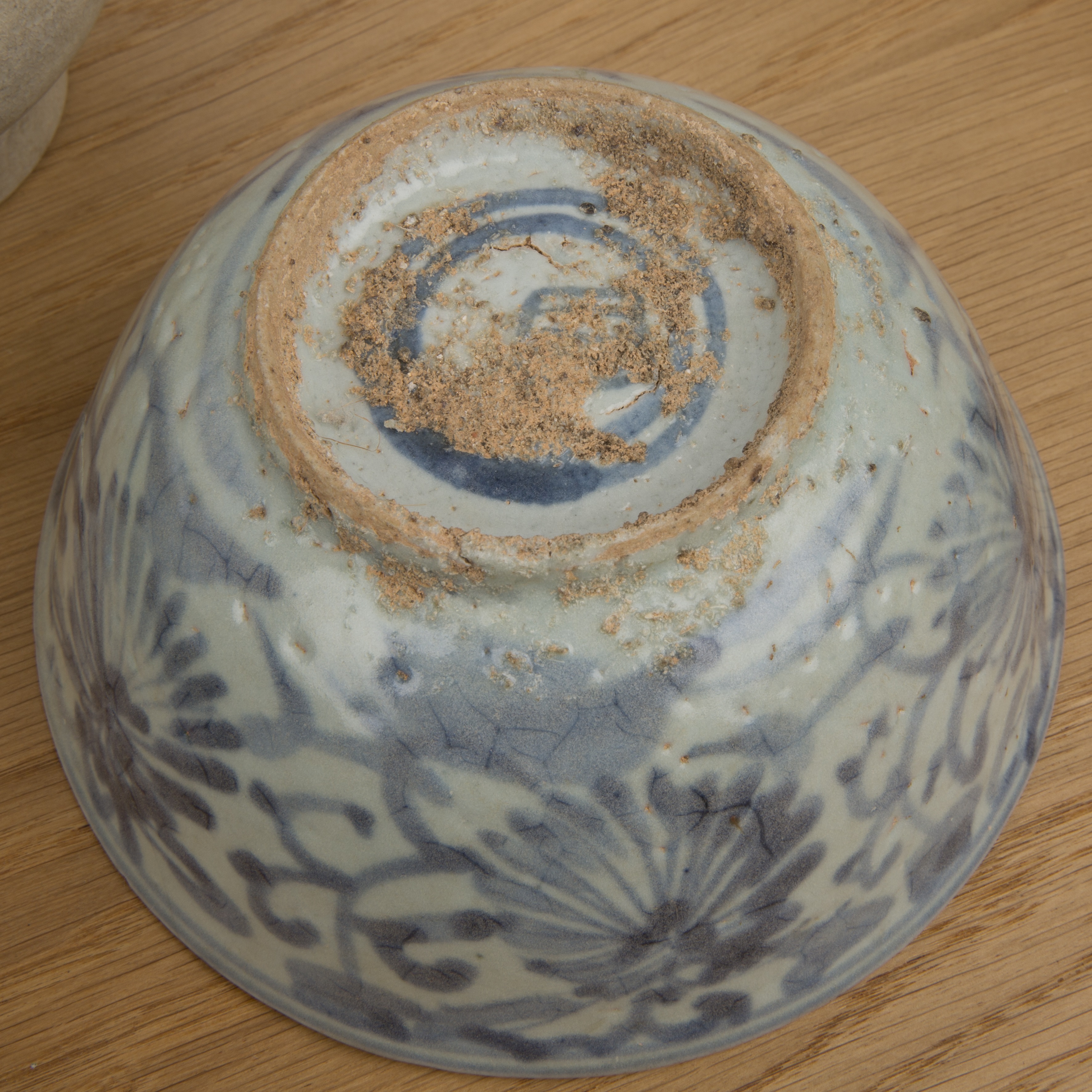 Group of stoneware and porcelain pieces Chinese, Song dynasty and later including, celadon, - Image 5 of 6