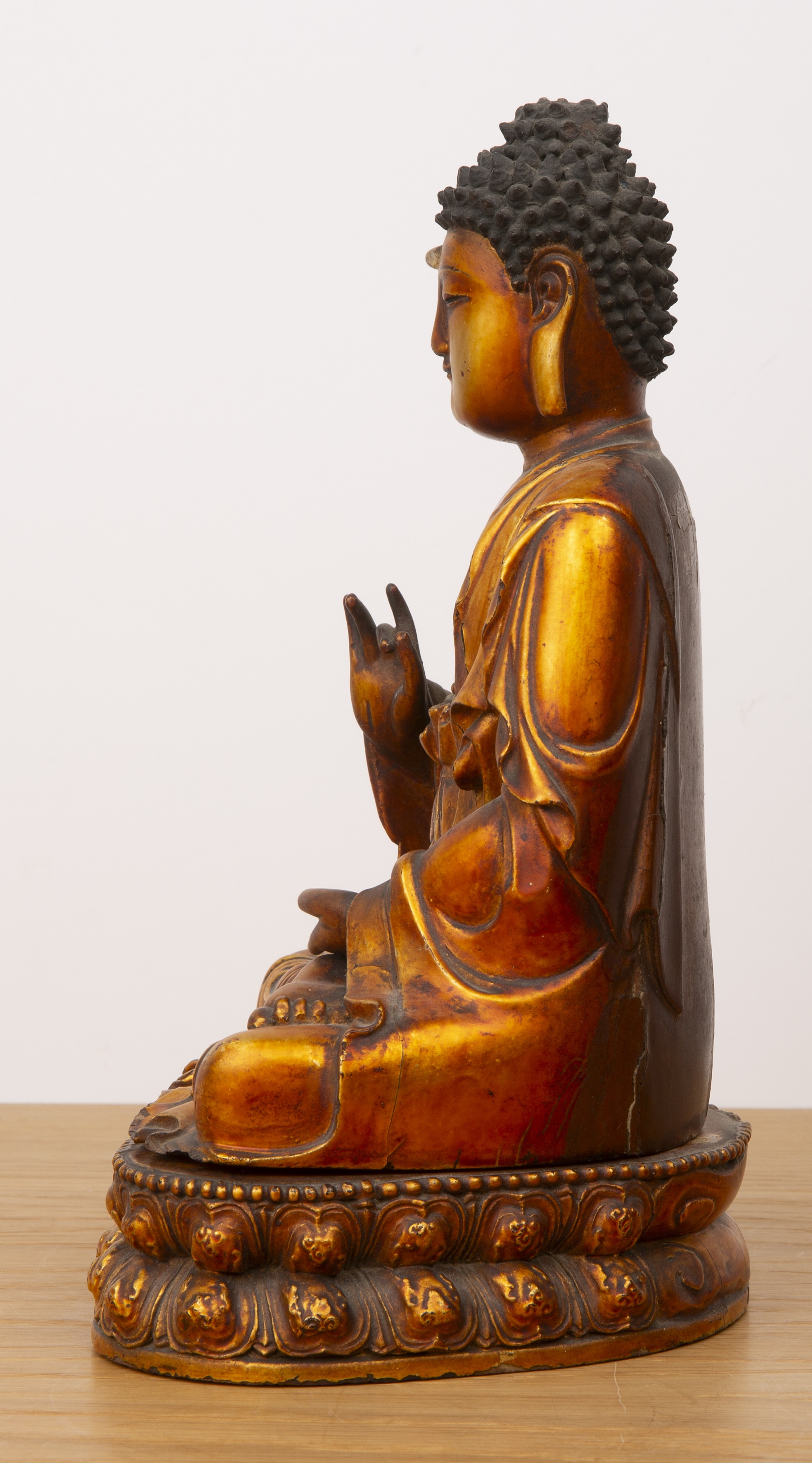 Giltwood seated buddha Japanese, 19th Century the seated figure with hand raised and on a double - Bild 6 aus 15