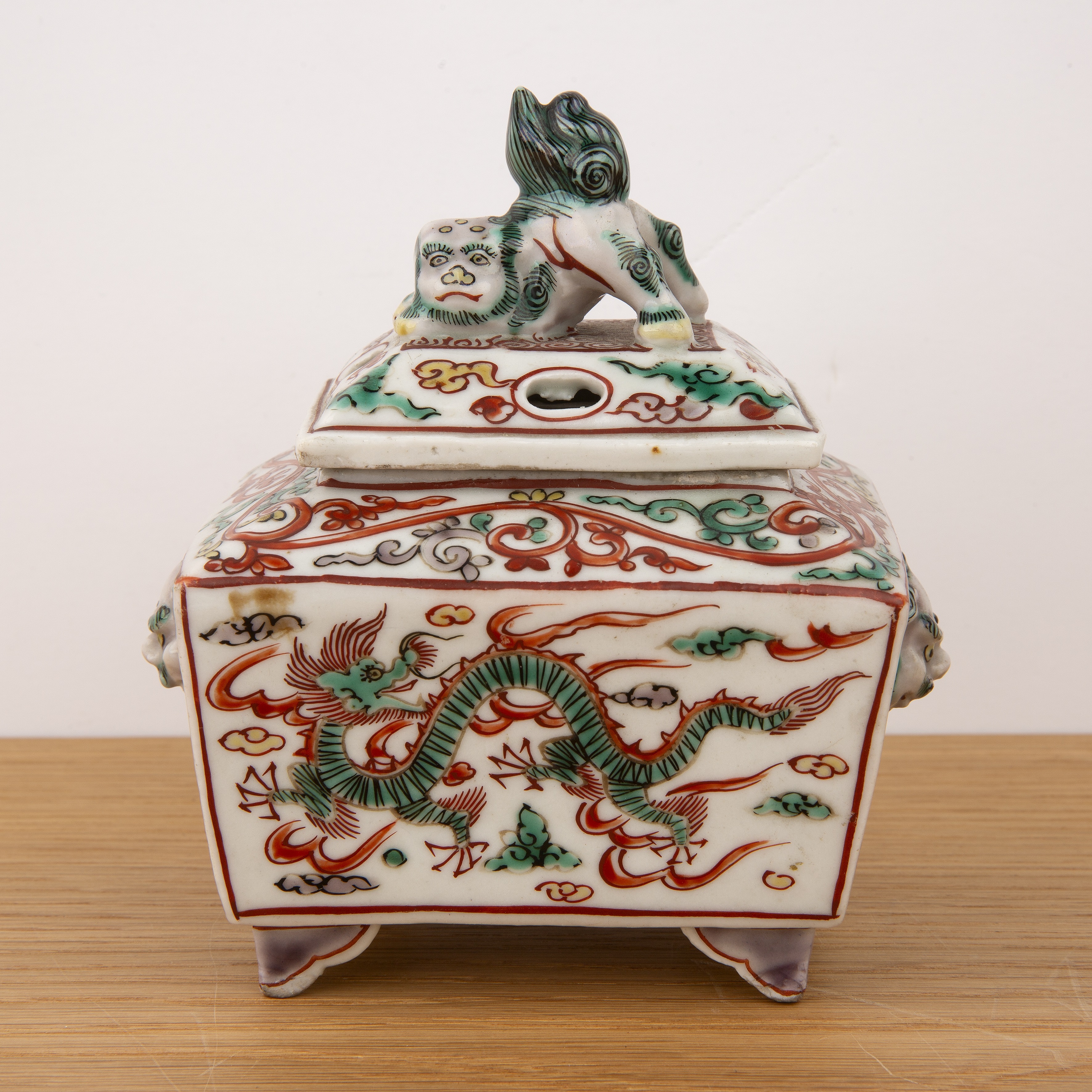 Small group of pieces Chinese and Japanese including a censer and cover, 112cm wide, a polychrome - Image 2 of 4
