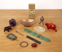 Group of pieces Chinese including an agate oval brush washer, 11cm x 7.6cm, an amethyst carved snuff