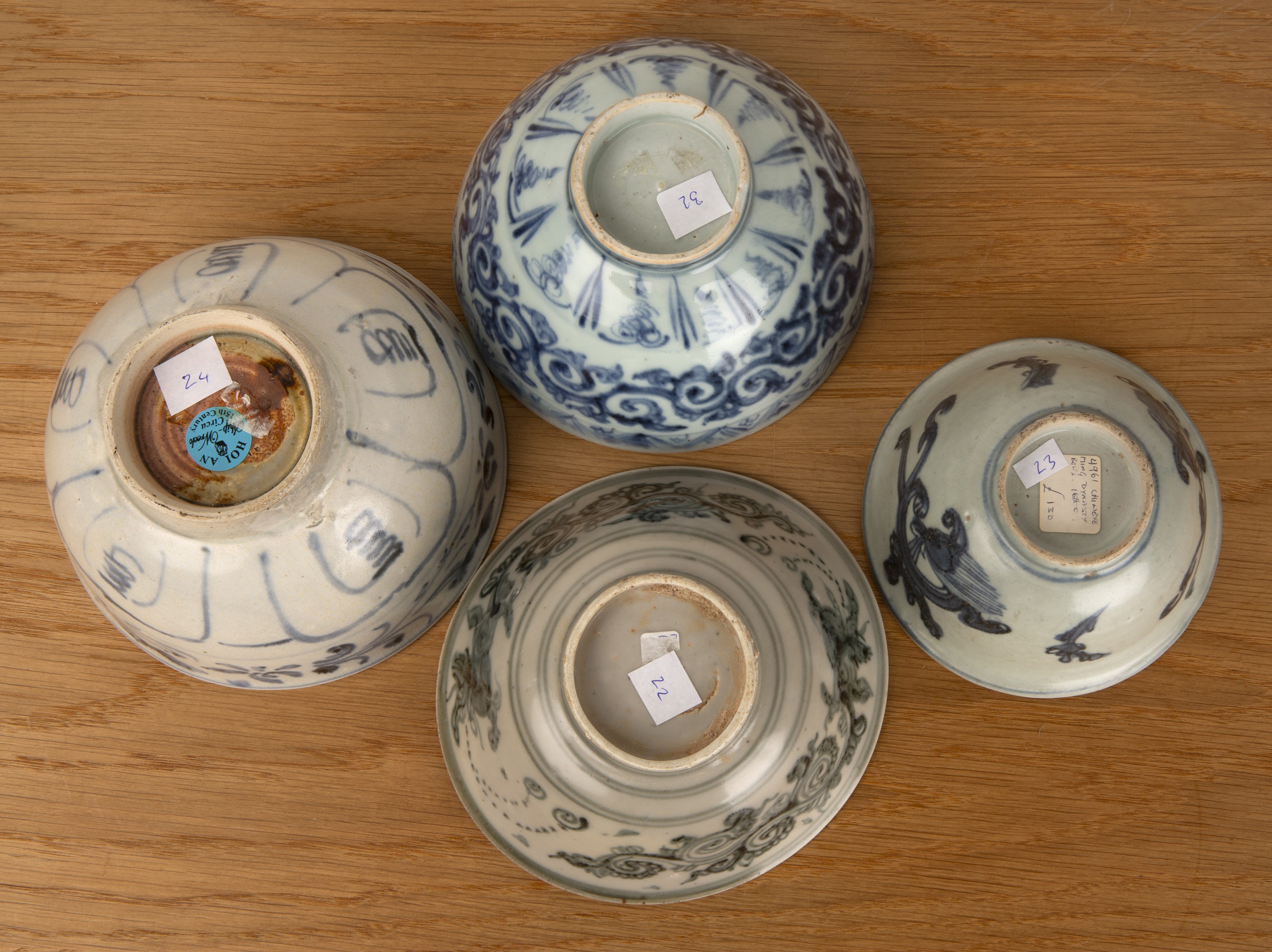 Group of four blue and white bowls Chinese, 16th Century to include a Makara pattern bowl, 15cm, a - Image 5 of 11