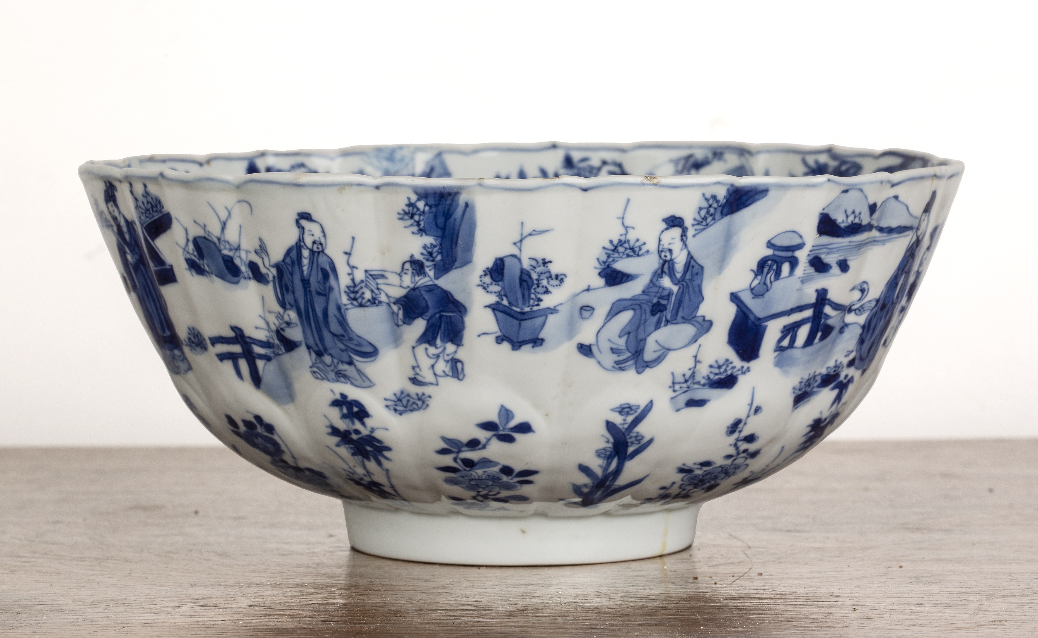 Blue and white fluted porcelain bowl Chinese, Kangxi painted with garden scenes, six character - Image 4 of 6