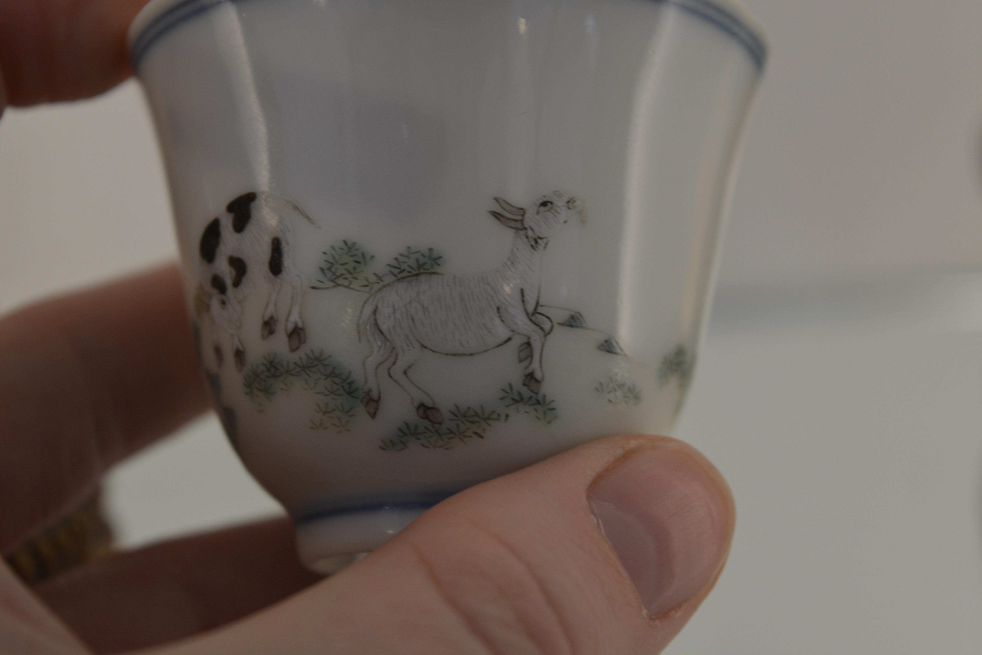 Doucai porcelain small tea bowl Chinese painted in enamels with a water buffalo being ridden by a - Bild 14 aus 15