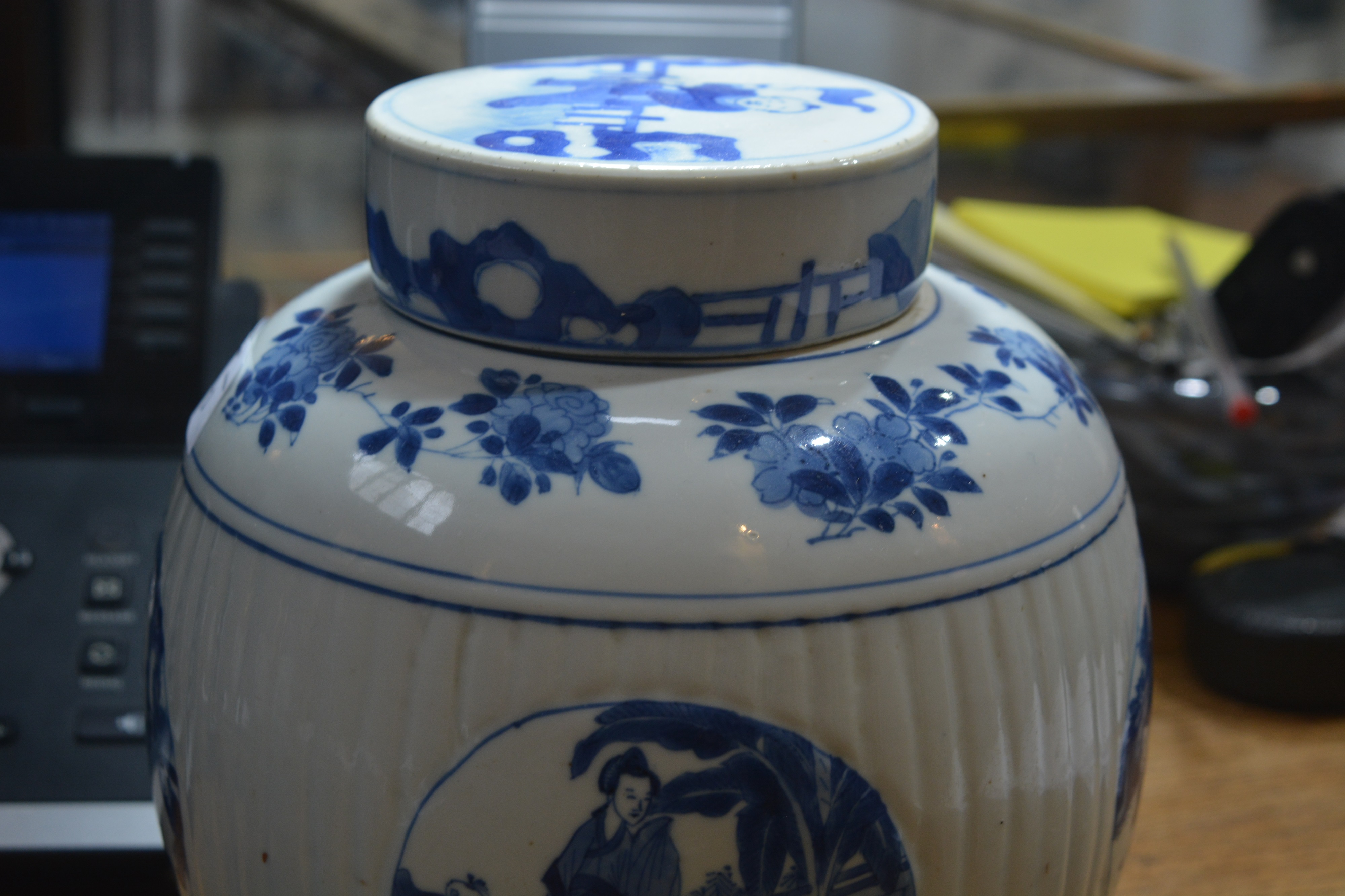Blue and white porcelain ovoid jar and cover Chinese, Kangxi painted with four panels of children - Image 15 of 15