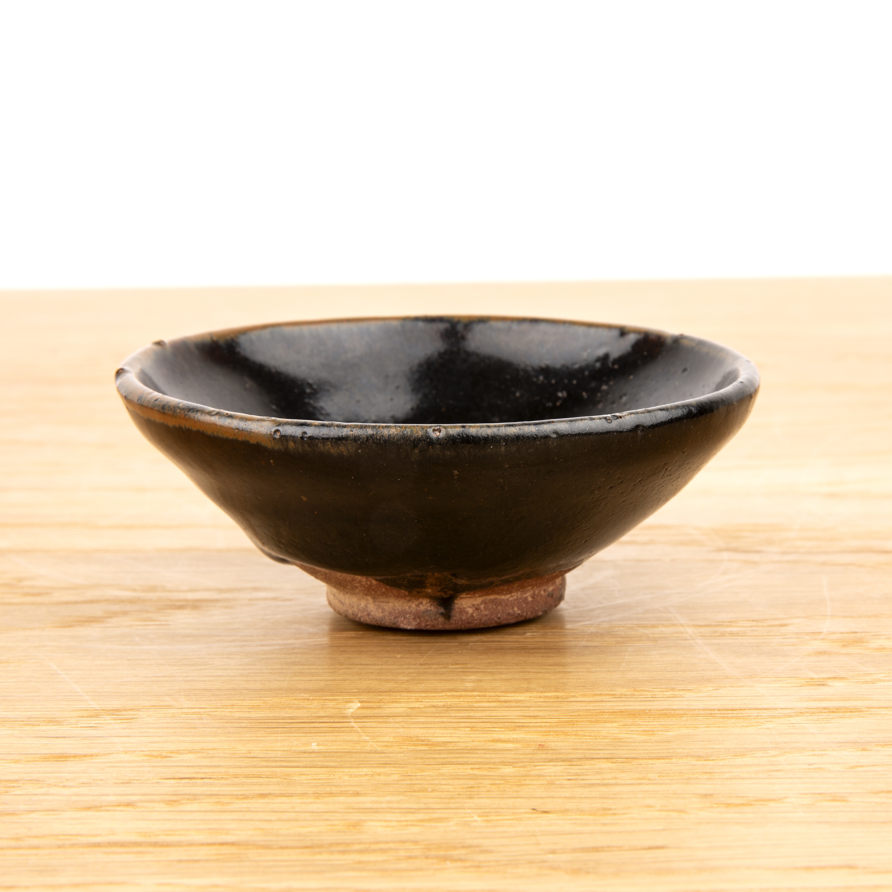 Tenmoku glaze small tea bowl Chinese of tapering plain form, with a small wooden stand, 9cm diameter - Image 2 of 5