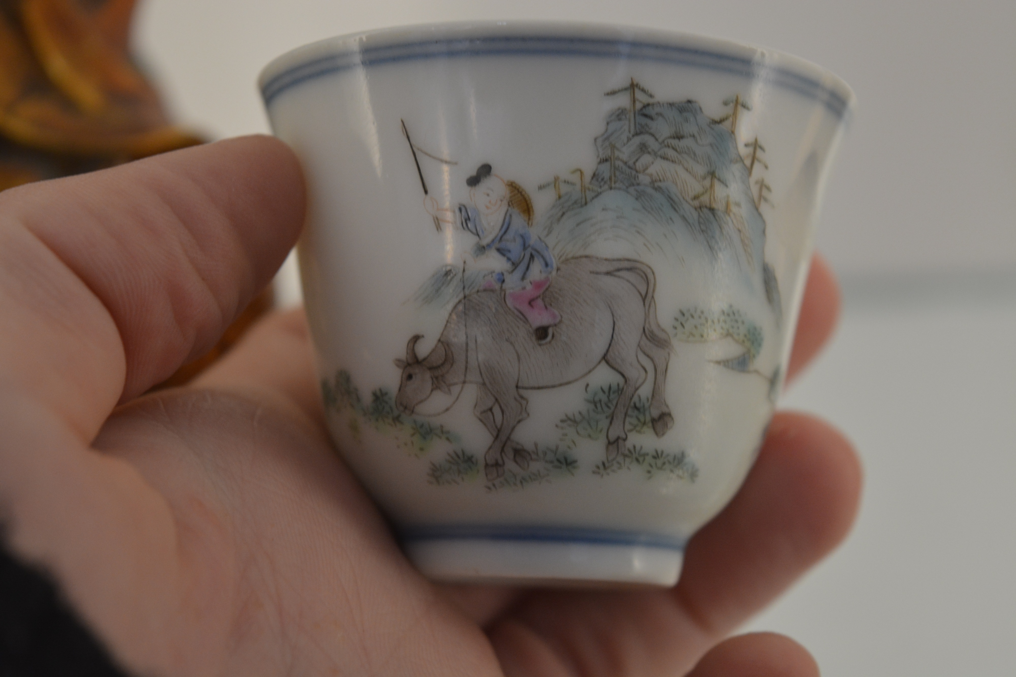 Doucai porcelain small tea bowl Chinese painted in enamels with a water buffalo being ridden by a - Bild 10 aus 15