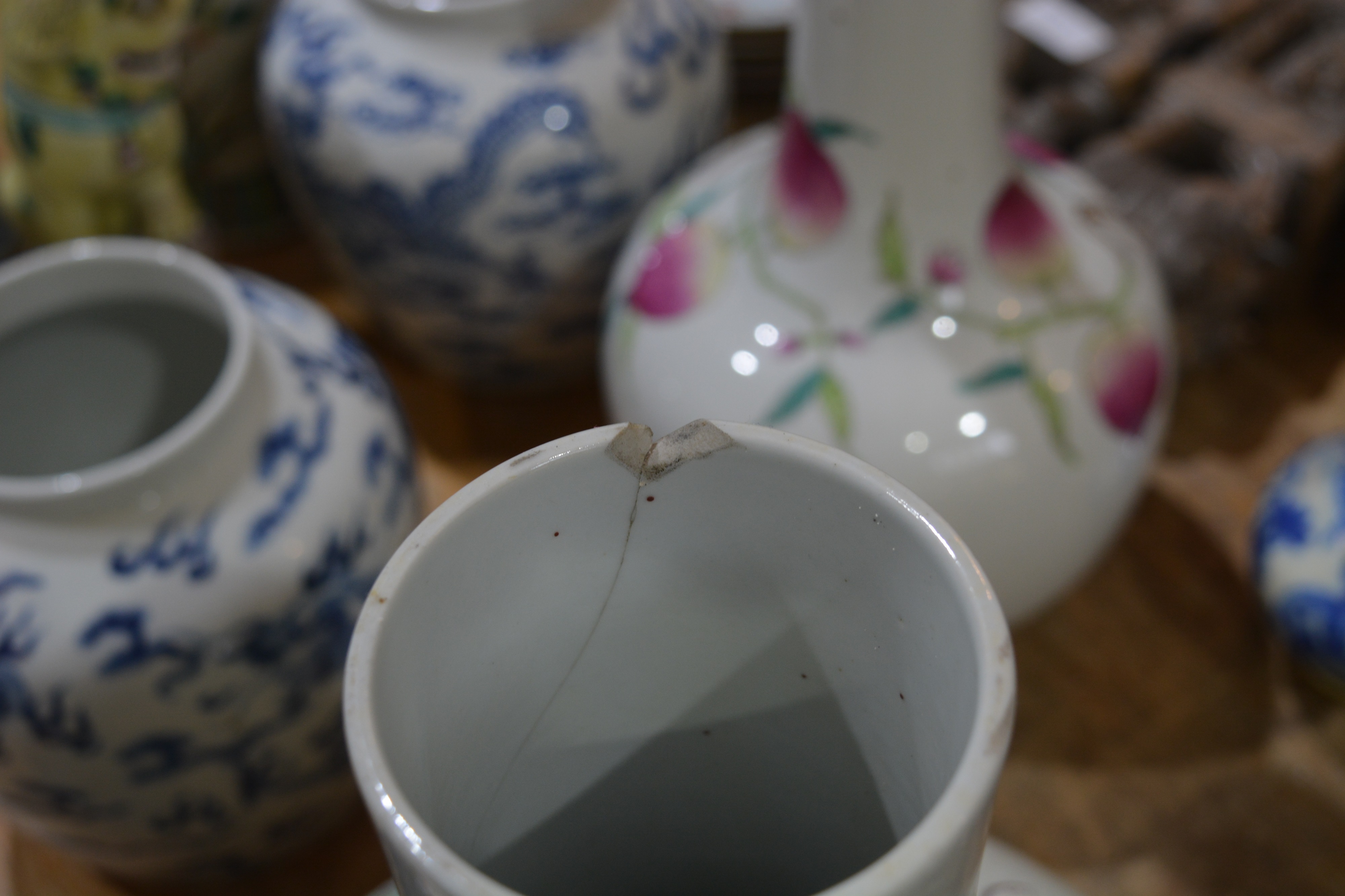 Enamelled porcelain bottle vase Chinese, Xuantong period painted with auspicious herons perched in a - Image 11 of 20