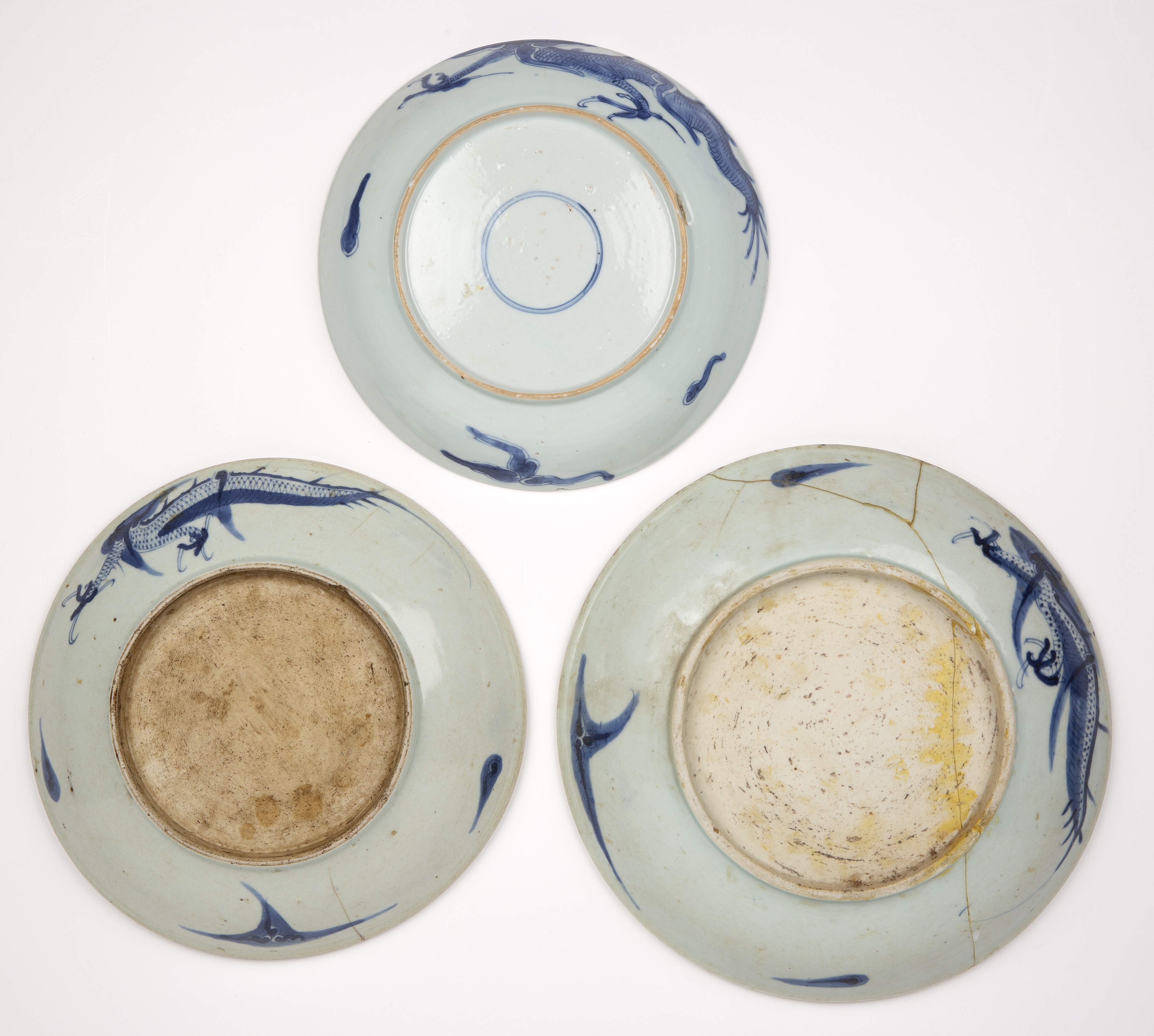 Three blue and white porcelain dragon dishes Chinese, 18th/19th Century one with a double circle - Image 2 of 2