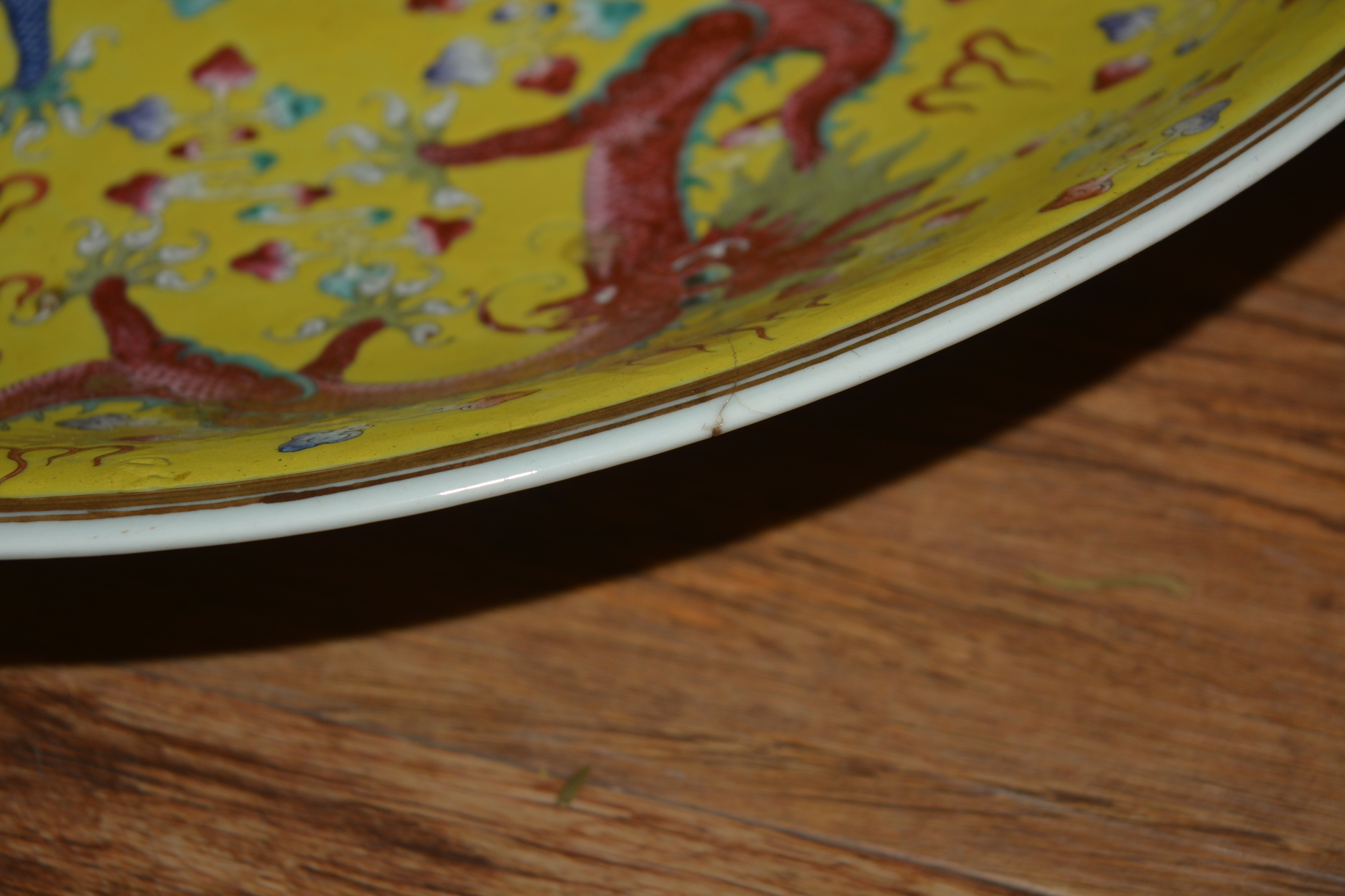 Imperial yellow ground large porcelain charger Chinese, Guangxu period painted in coloured enamels - Image 5 of 15