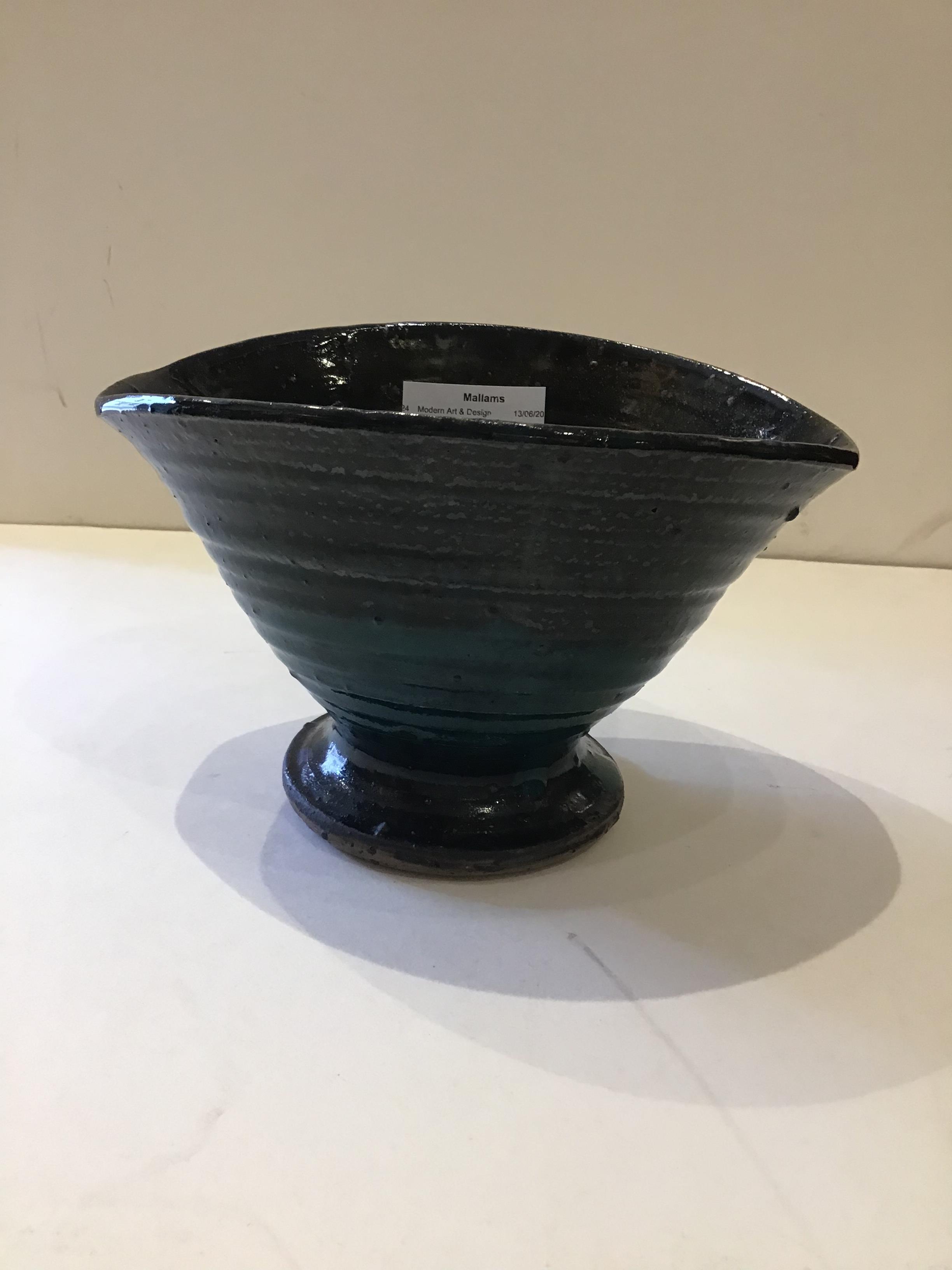 Rosemary Wren (1922-2013) at Oxshott Pottery Bowl squeezed form with green and dark glaze - Image 2 of 17