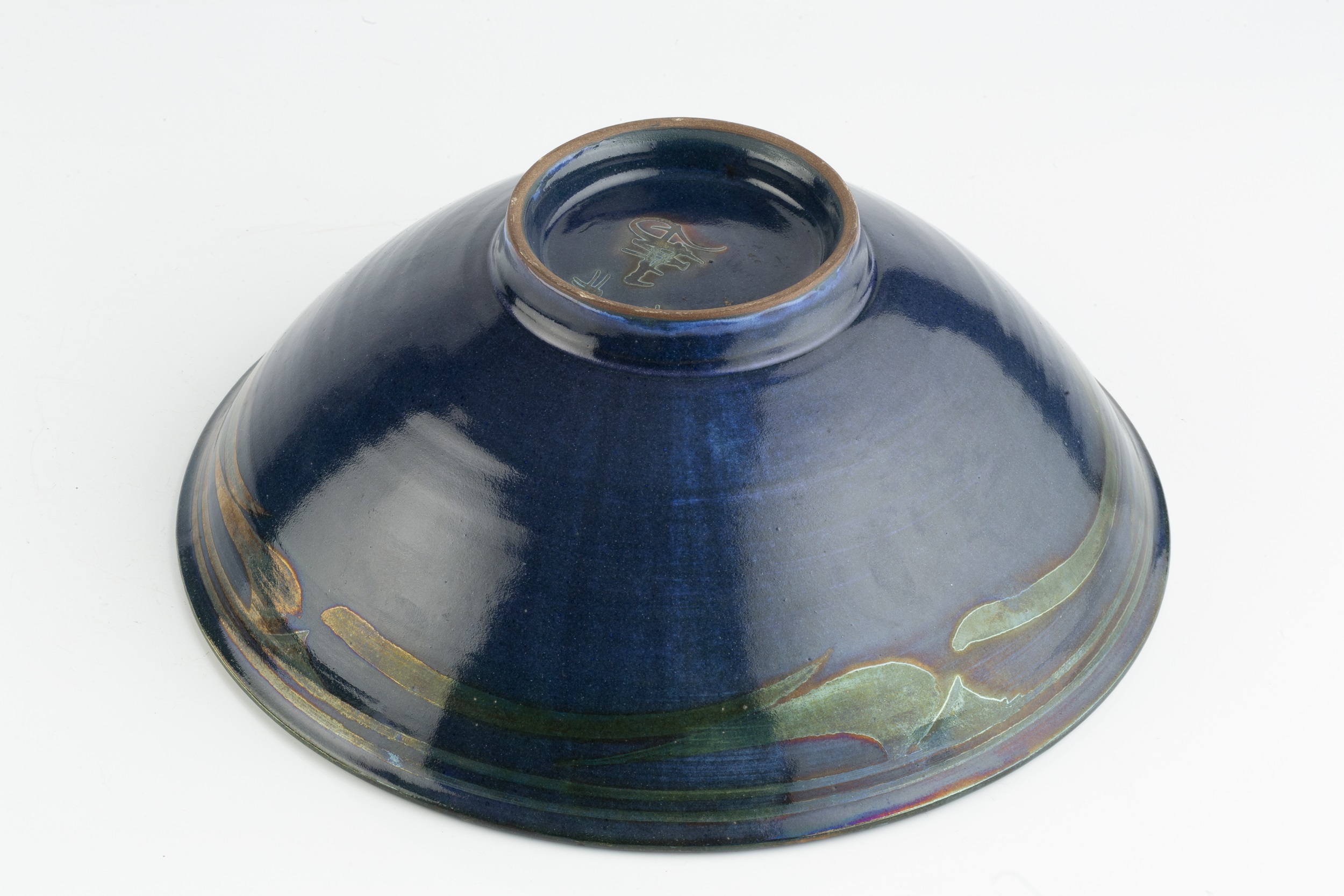 Alan Caiger-Smith (1930-2020) at Aldermaston Pottery Footed bowl, 1995 decorated in dark blue and - Image 4 of 4