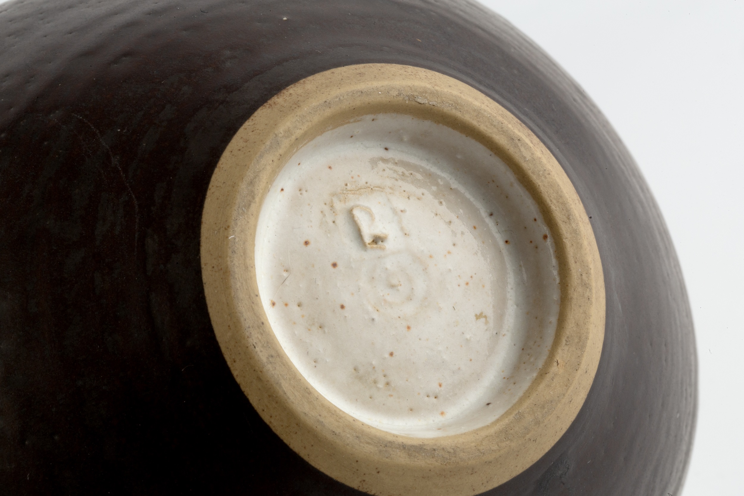 Lucie Rie (1902-1995) Squared bowl manganese glaze impressed potter's seal 7.6cm high, 15.8cm wide. - Image 5 of 6