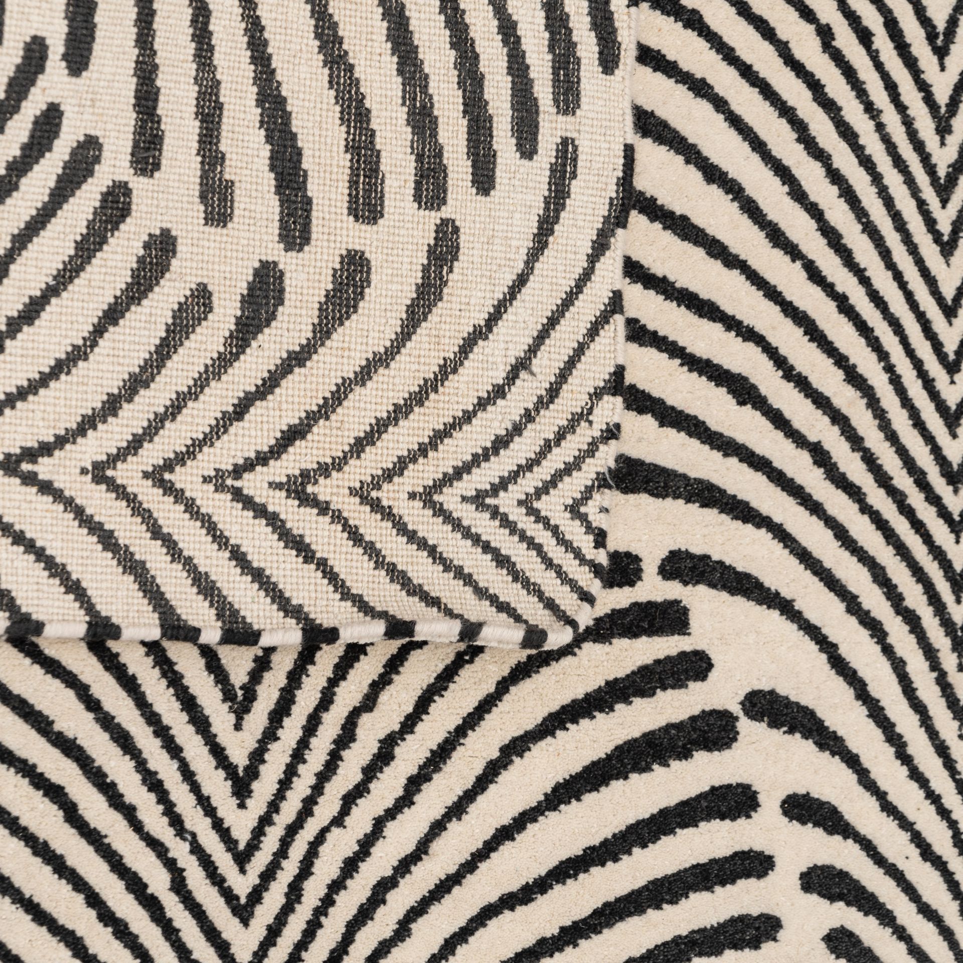 Manner of Oliver Hill (1887-1968) Art Deco style rug with zebra pattern 210 x 123cm. 210cm x 123cm - Image 2 of 2