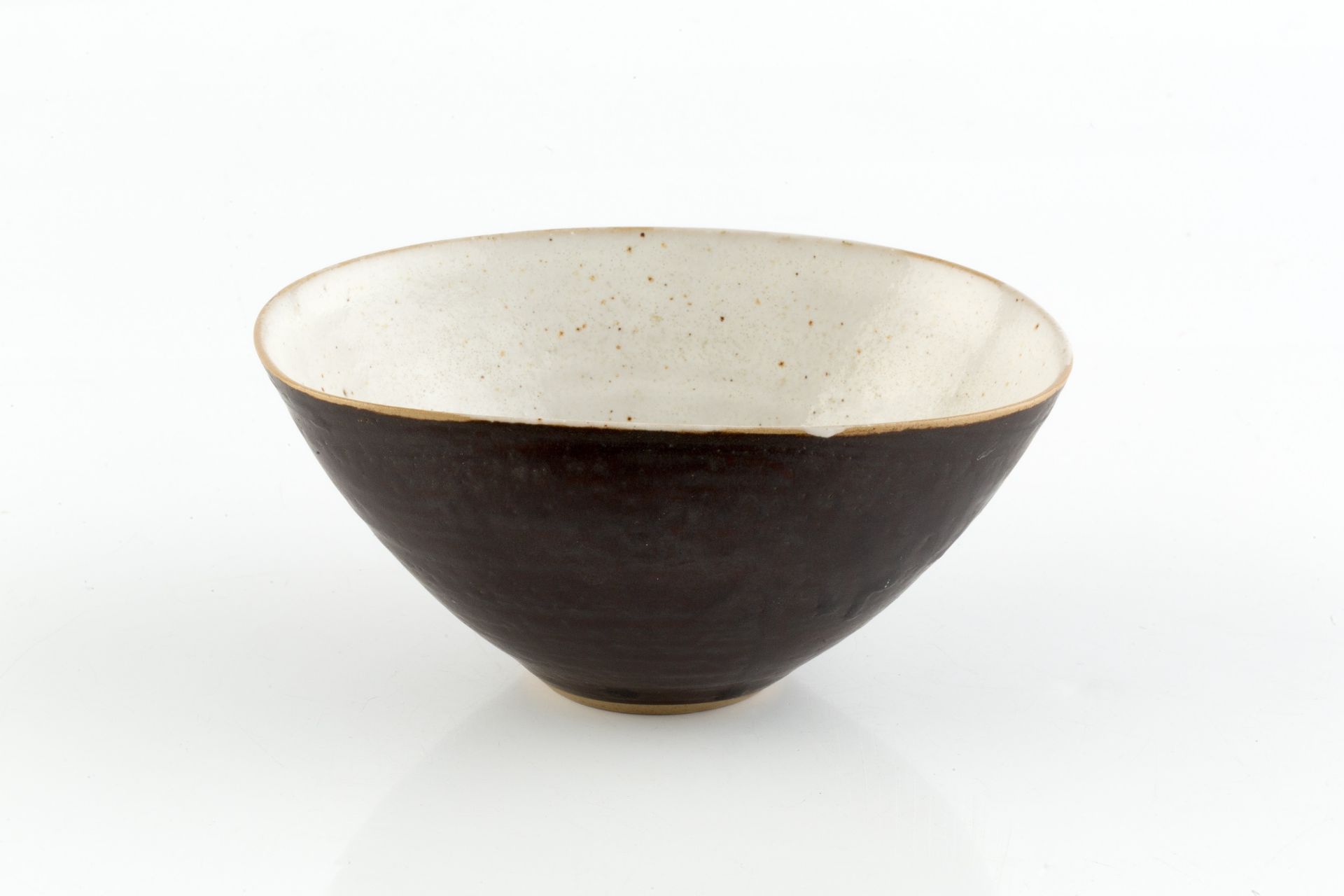 Lucie Rie (1902-1995) Squared bowl manganese glaze impressed potter's seal 7.6cm high, 15.8cm wide. - Bild 2 aus 6