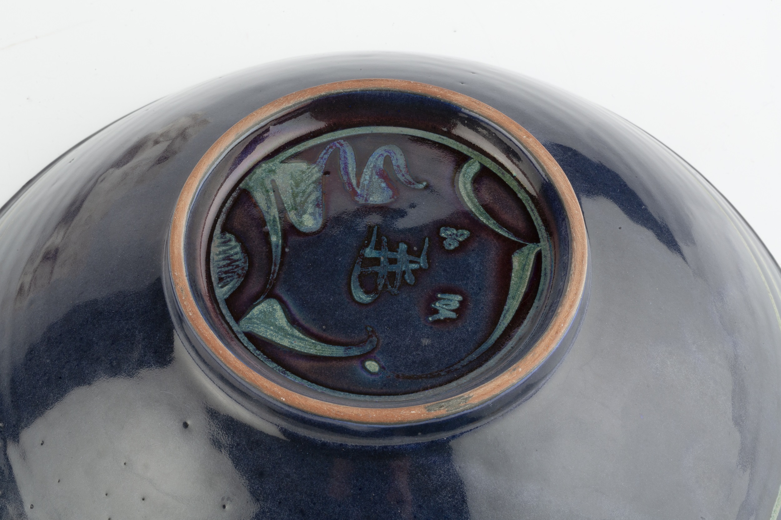 Alan Caiger-Smith (1930-2020) at Aldermaston Pottery Footed bowl, 2000 decorated in dark blue and - Image 3 of 7