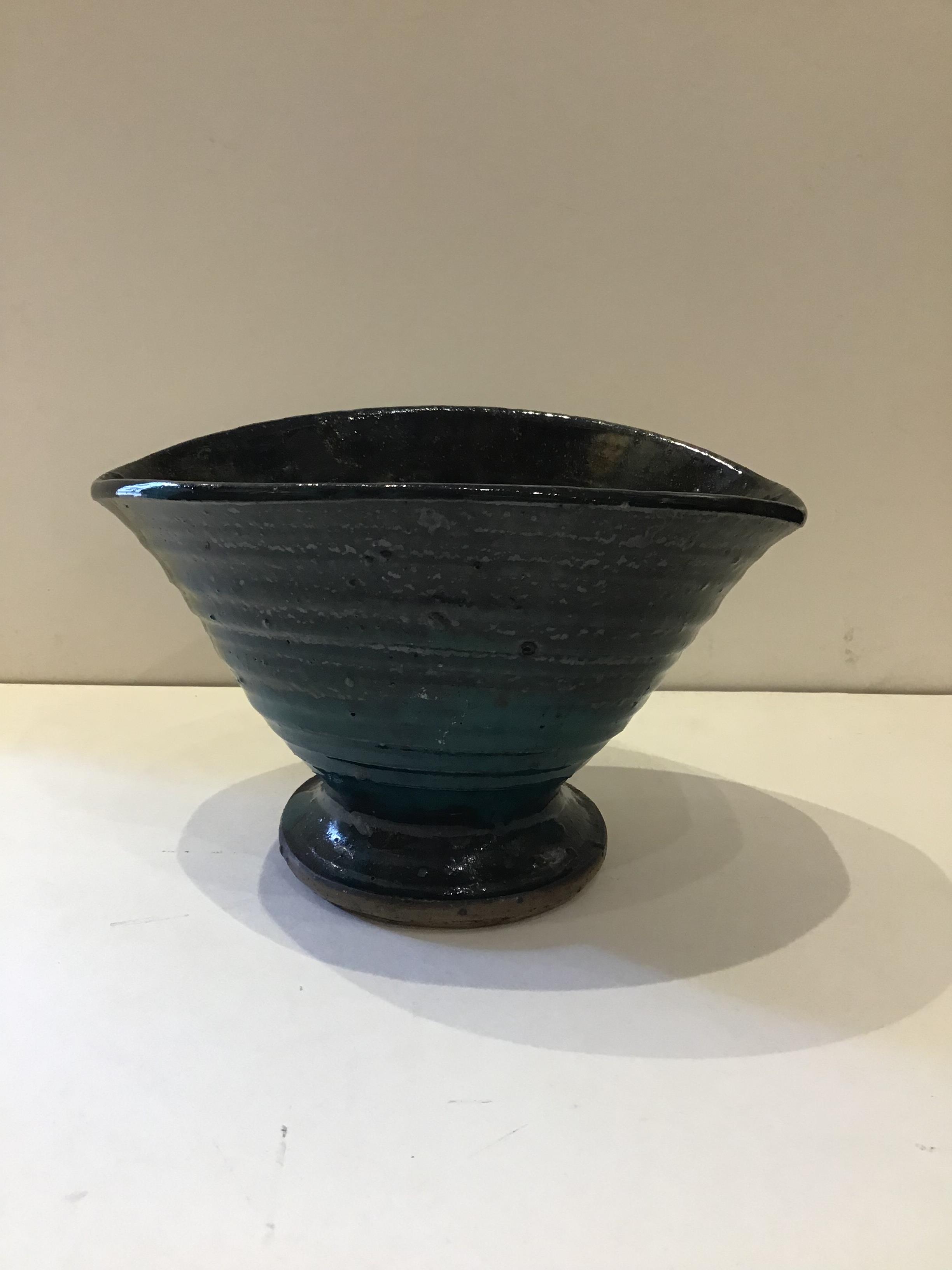Rosemary Wren (1922-2013) at Oxshott Pottery Bowl squeezed form with green and dark glaze