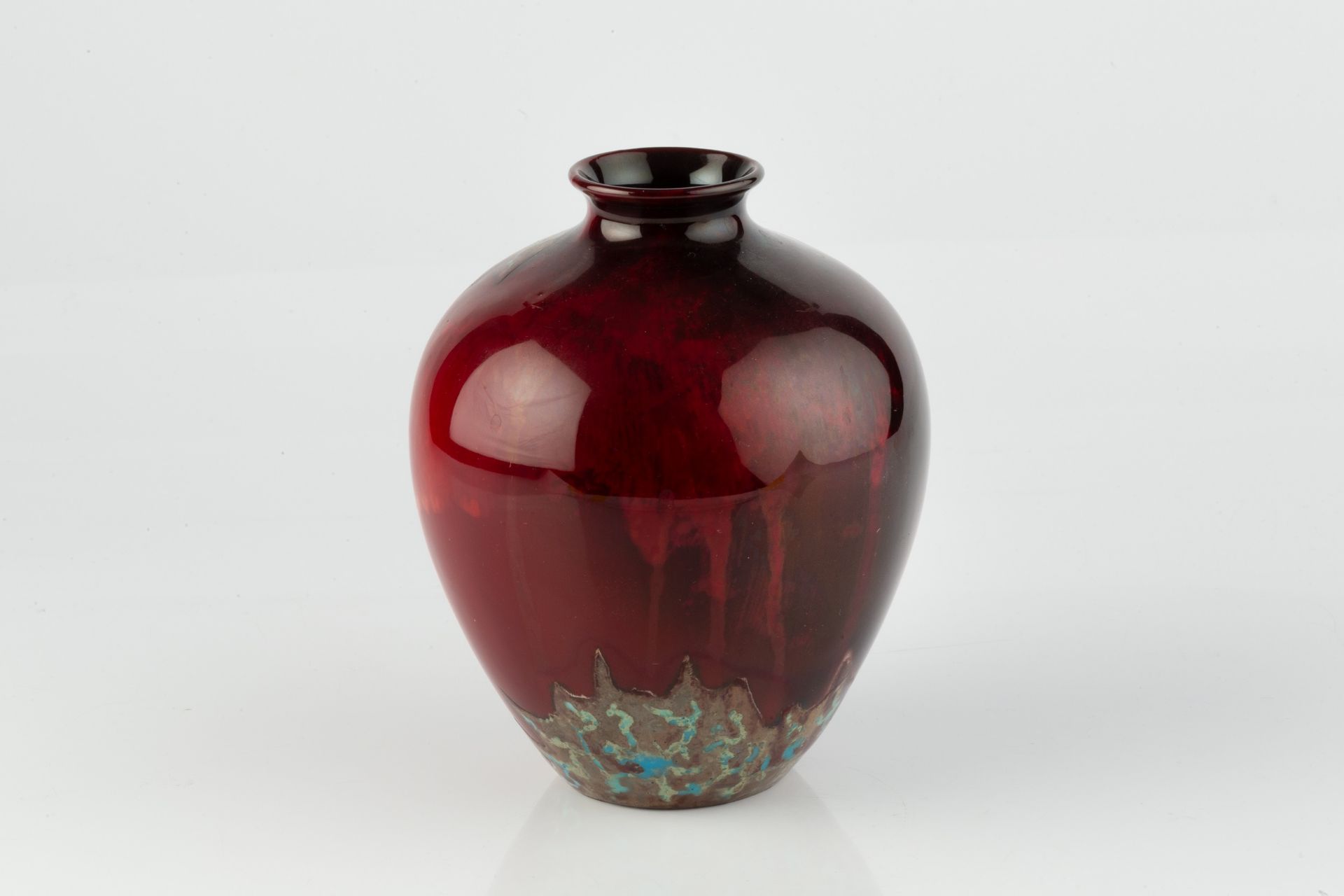 Royal Doulton An early vase with experimental transmutation flambe glaze printed marks 15.5cm high. - Image 2 of 3