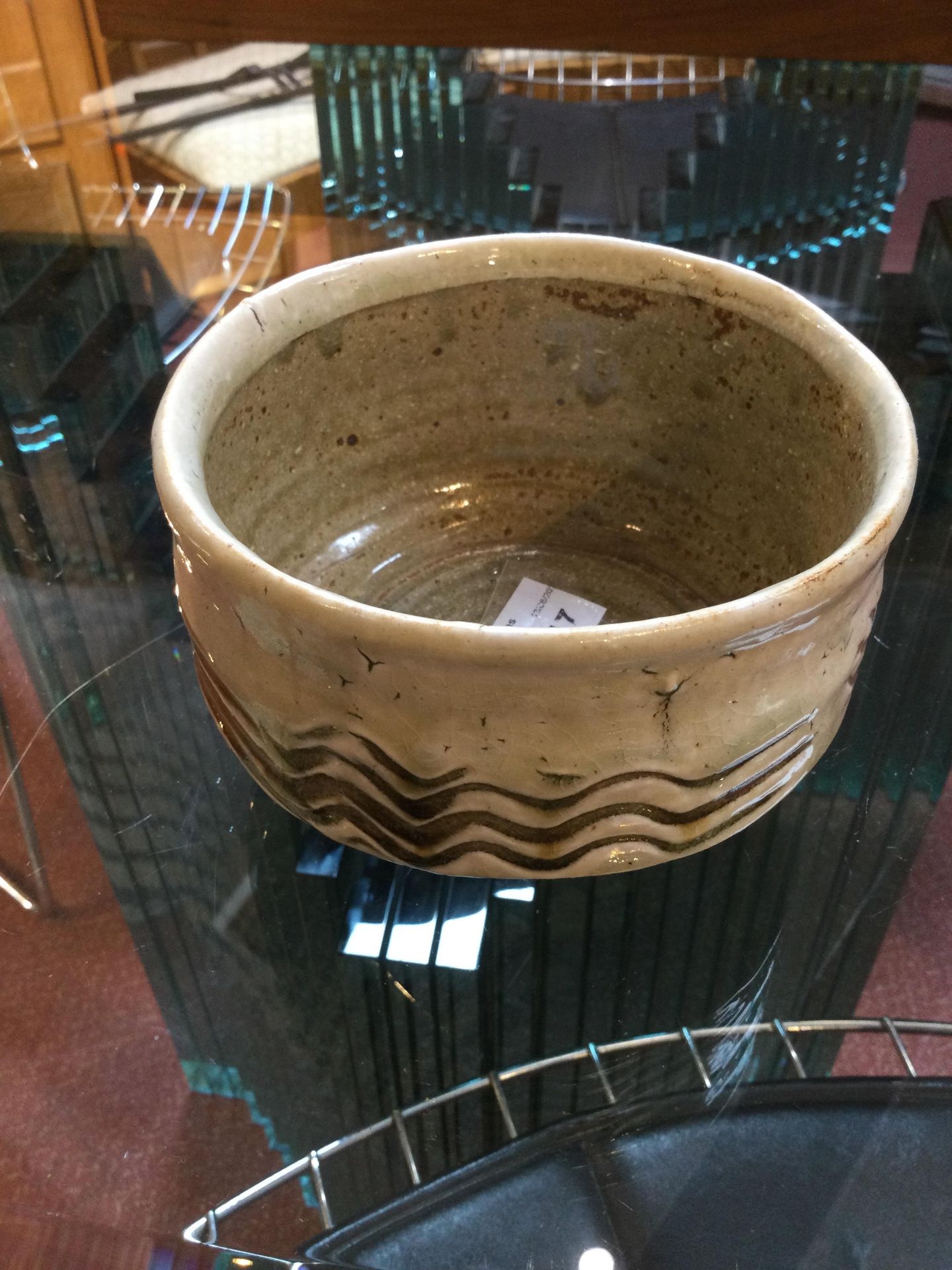 Mike Dodd (b.1943) Footed bowl stoneware with green glaze and horizontal lines impressed potter's - Bild 8 aus 11