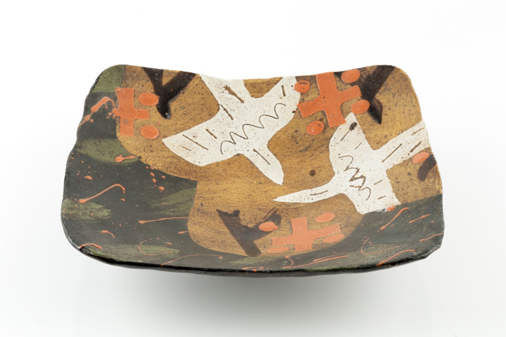 John Maltby (1936-2020) Footed dish decorated with birds and shapes signed 7cm high, 23cm across. - Bild 2 aus 3