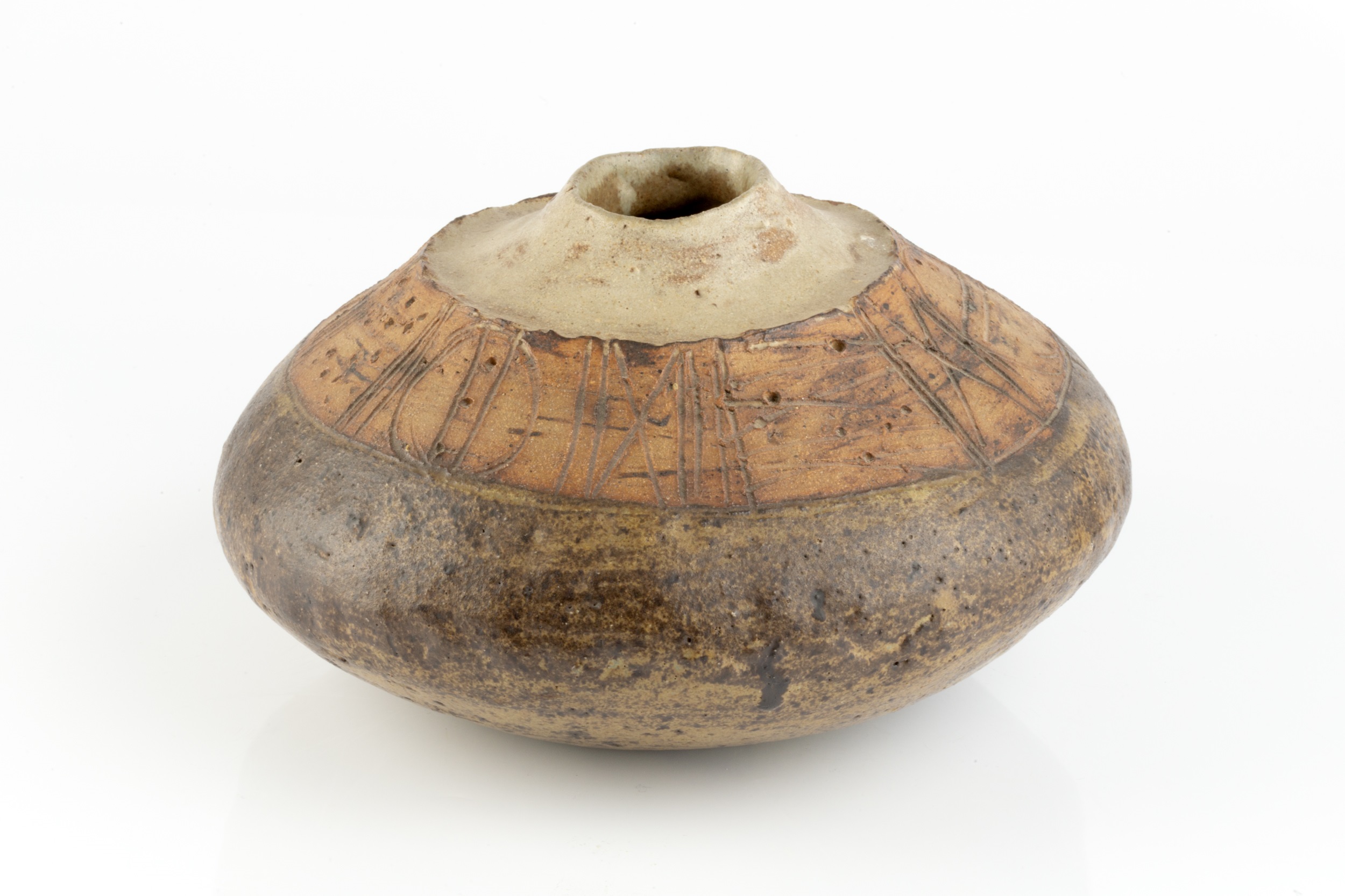 Attributed to Alan Wallwork (1931-2019) An early squat form vase stoneware, with incised patterns - Image 2 of 3