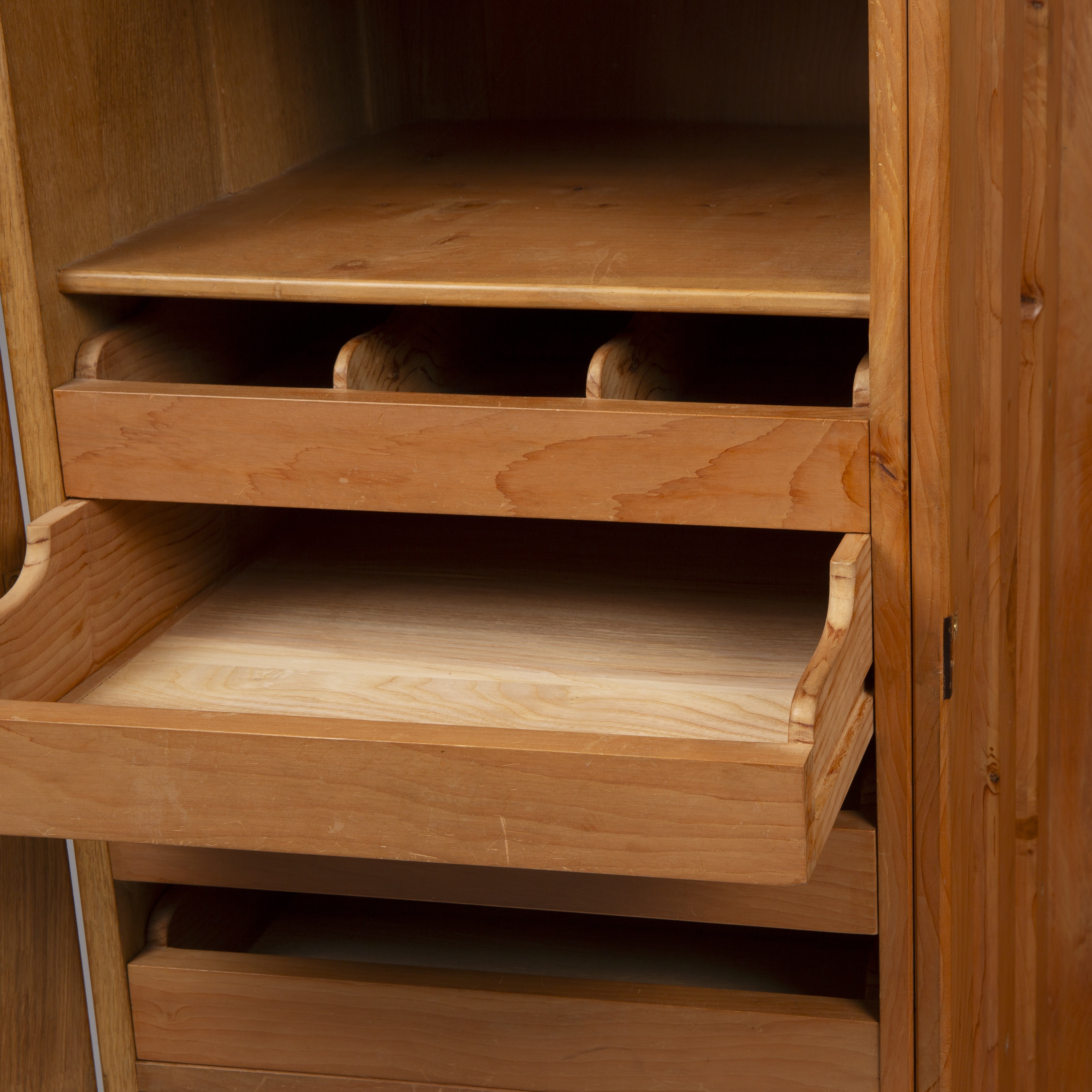 Hugh Birkett (1919-2002) Wardrobe oak, with panelled doors enclosing fitted shelves 181cm high, - Image 5 of 6