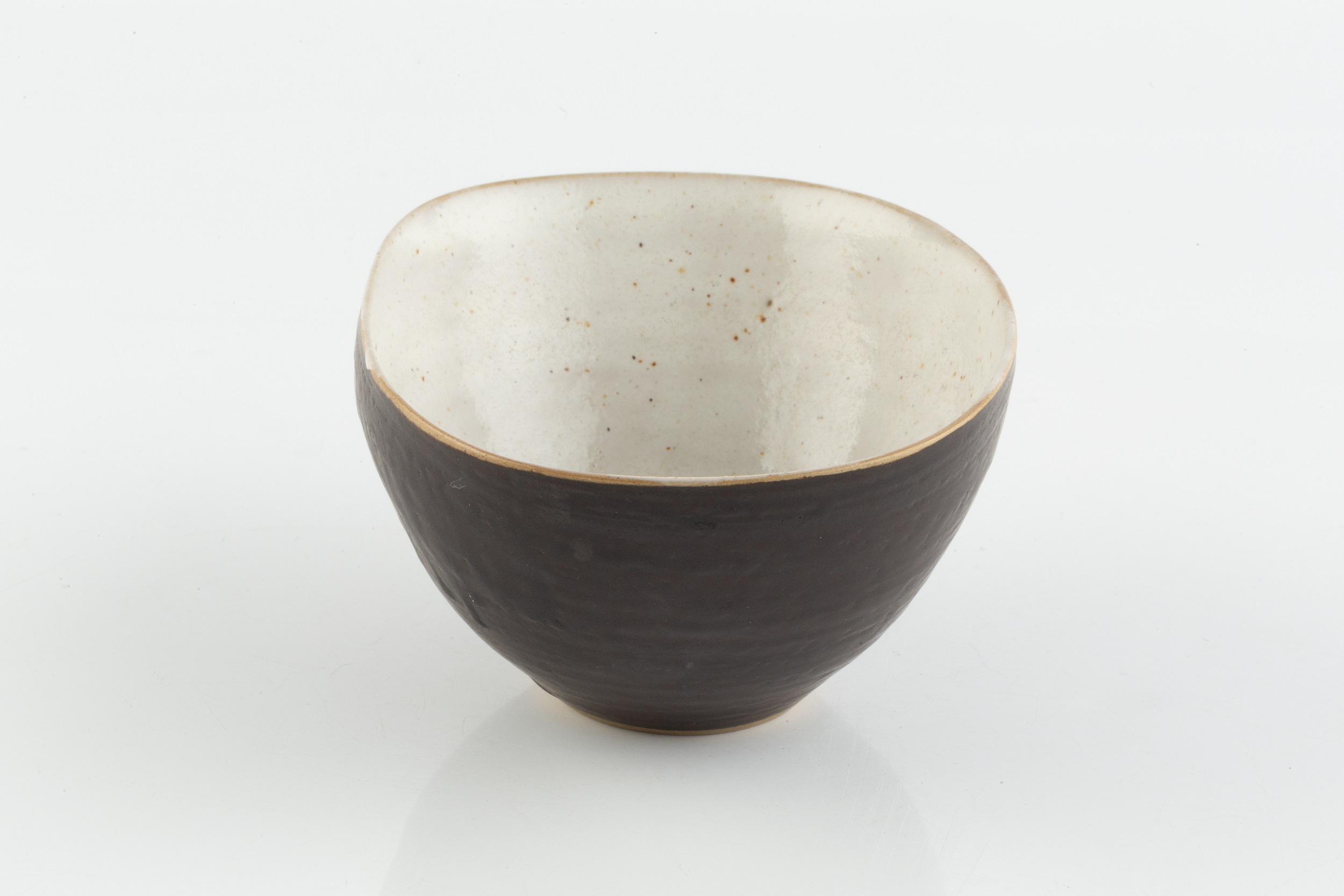 Lucie Rie (1902-1995) Squared bowl manganese glaze impressed potter's seal 7.6cm high, 15.8cm wide. - Image 3 of 6