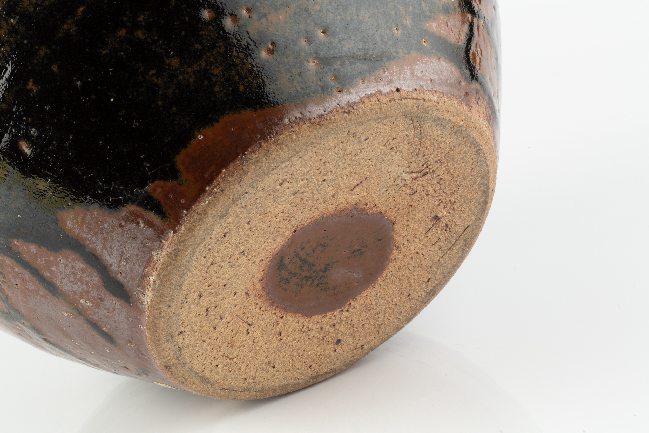 William 'Bill' Marshall (1923-2007) Vase tenmoku and iron glaze with impressed motifs impressed - Image 4 of 4