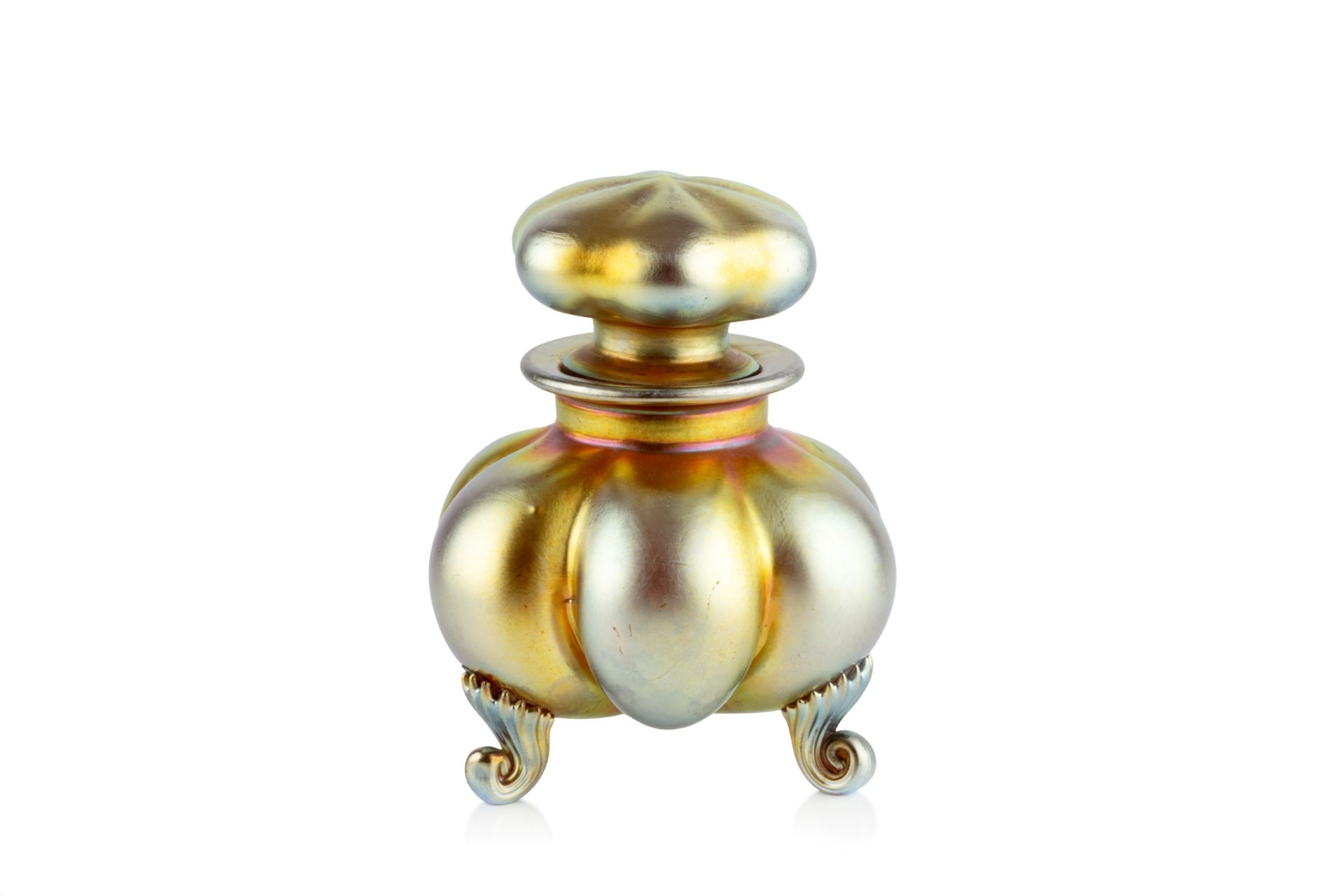 Attributed to Frederick Carder (1863-1963) for Steuben Glass Works Perfume bottle and stopper