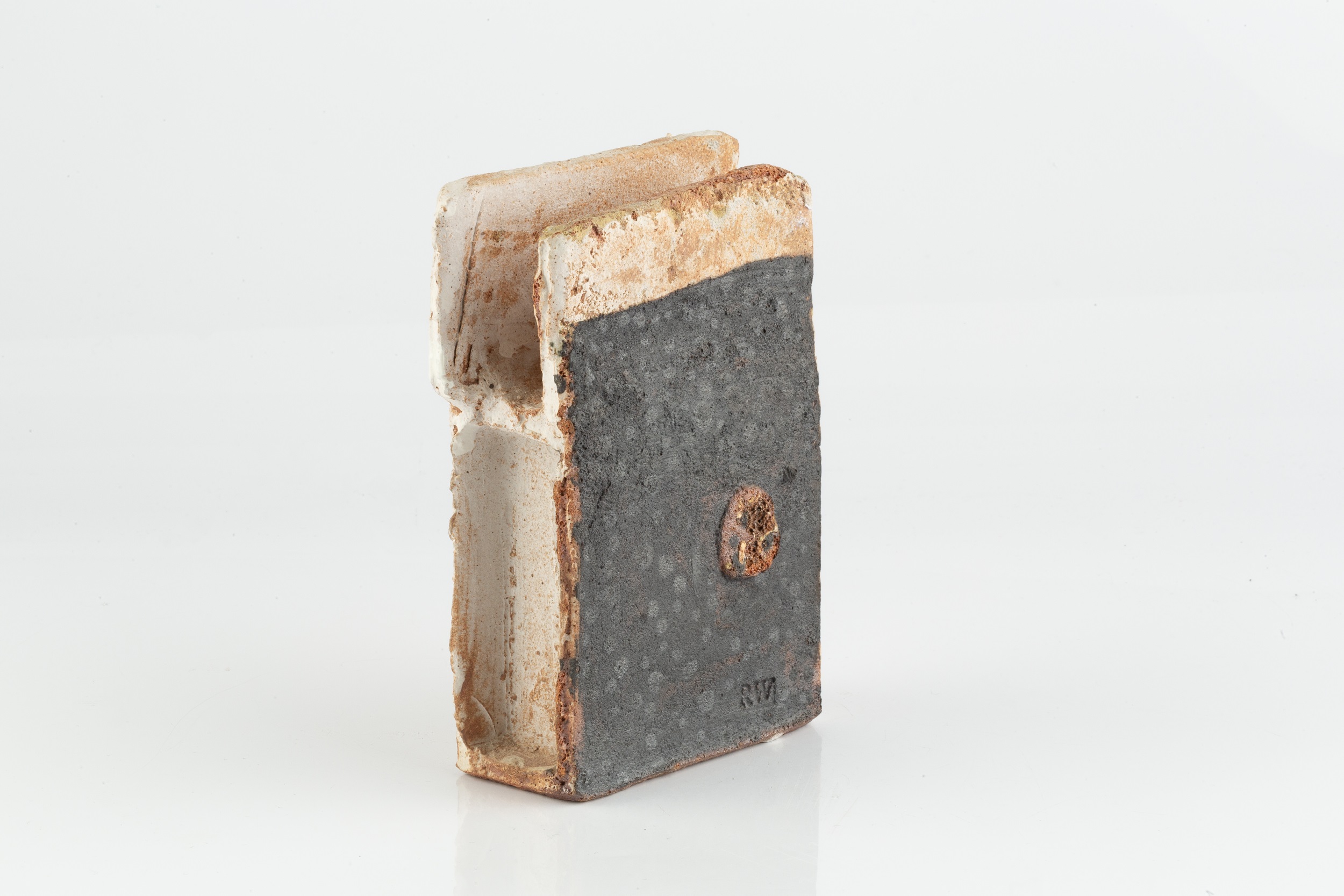 Robin Welch (1936-2019) Slab vessel stoneware, with a cream textured glaze to front, a black glaze - Image 2 of 3