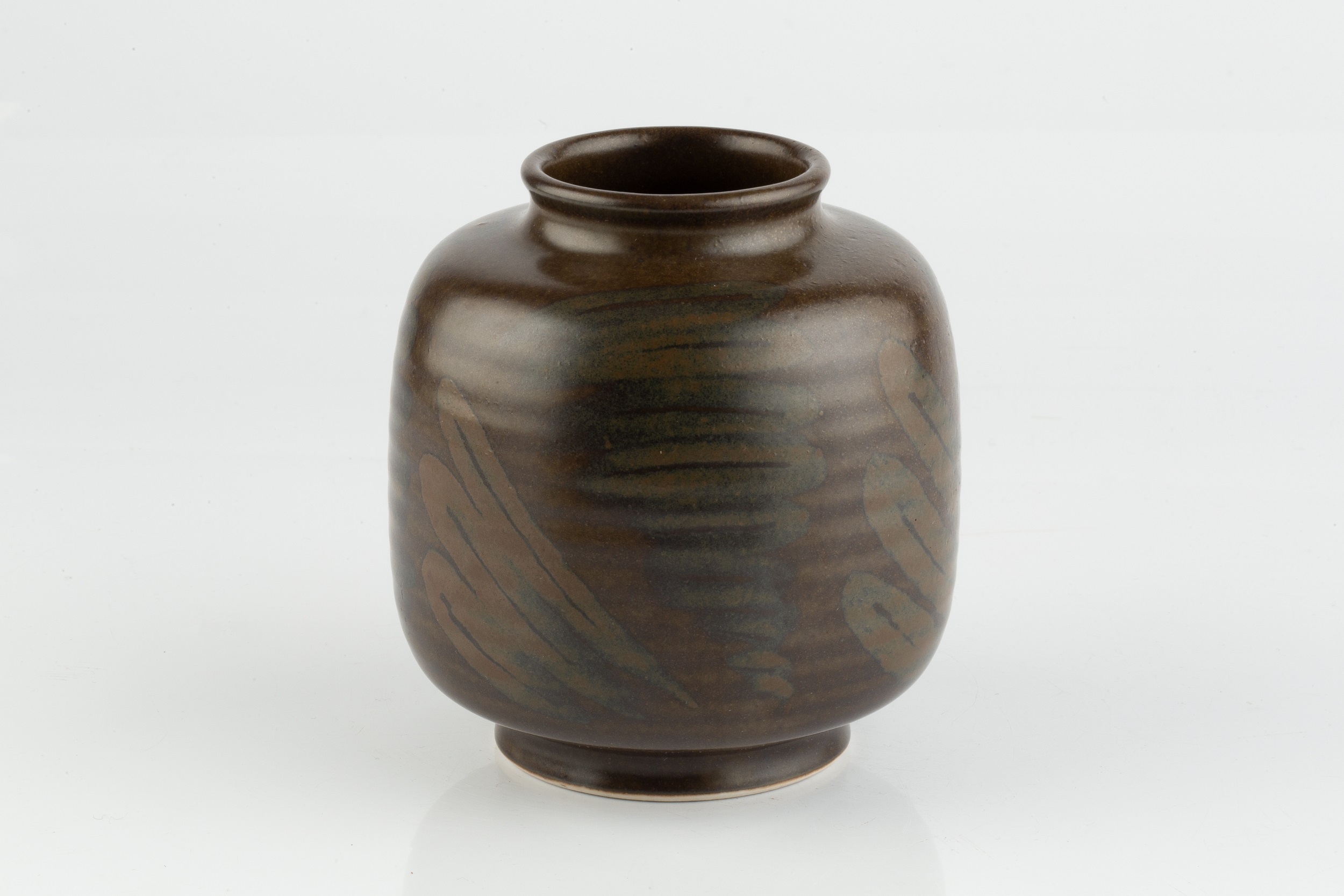 Agnete Hoy (1914-2000) at Bullers Studio Vase iron glaze with brushwork impressed marks 13.5cm - Image 2 of 3