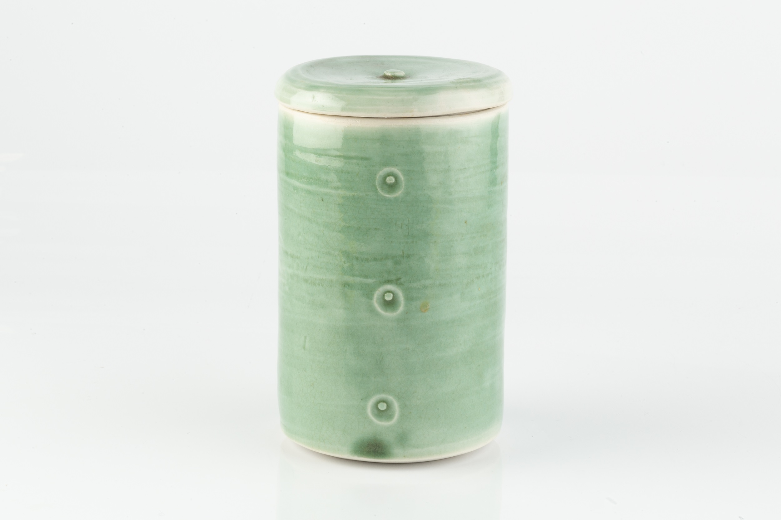 William 'Bill' Marshall (1923-2007) Tea caddy and cover porcelain, with green glaze and incised - Bild 2 aus 3