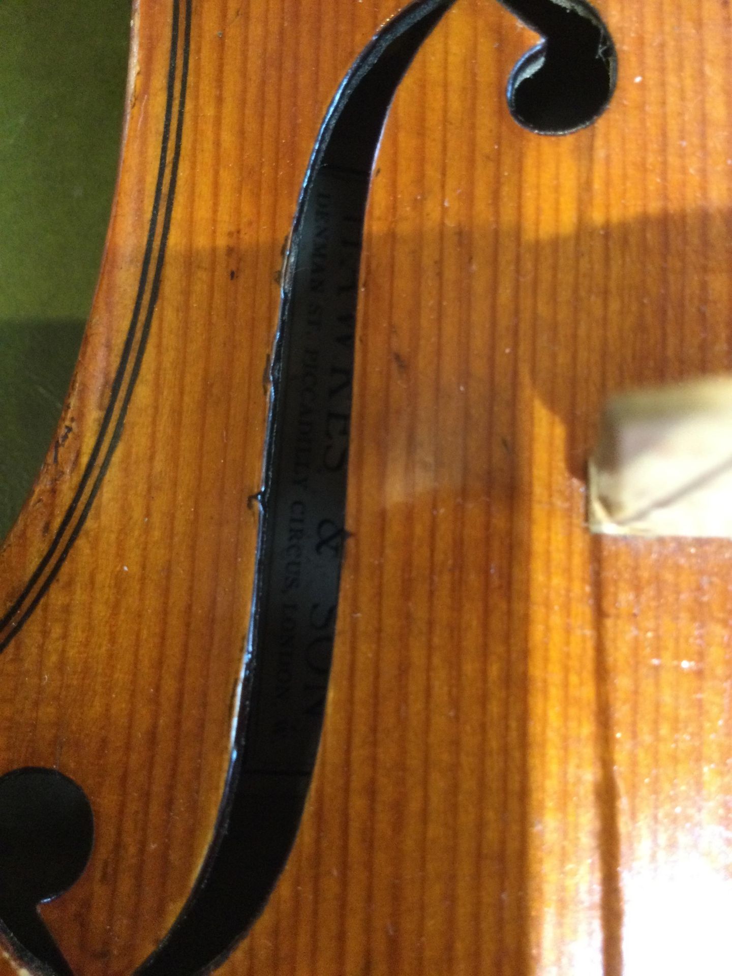 A late 19th century violin with two piece back, labelled Hawkes & Son, dated 1899 and numbered 2448, - Bild 9 aus 12