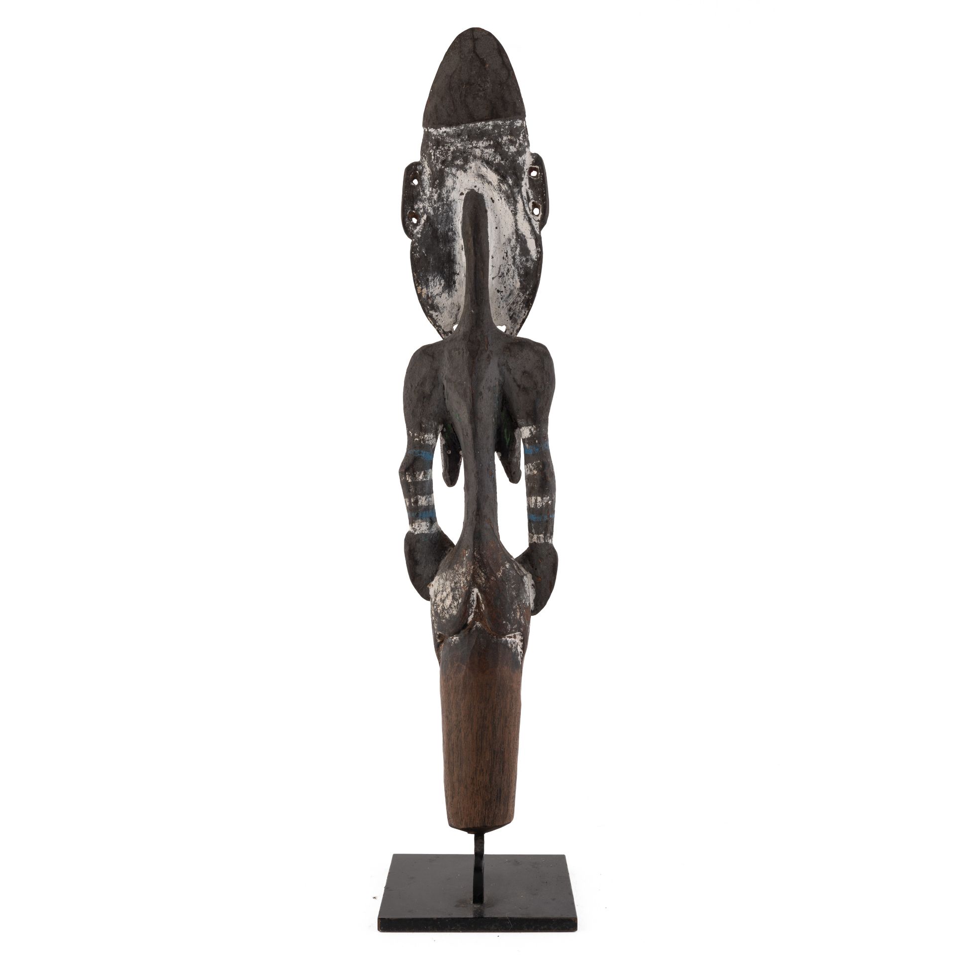 An antique Sepik river flute stopper, with cowrie eyes and painted decoration 42cm high - Bild 3 aus 7