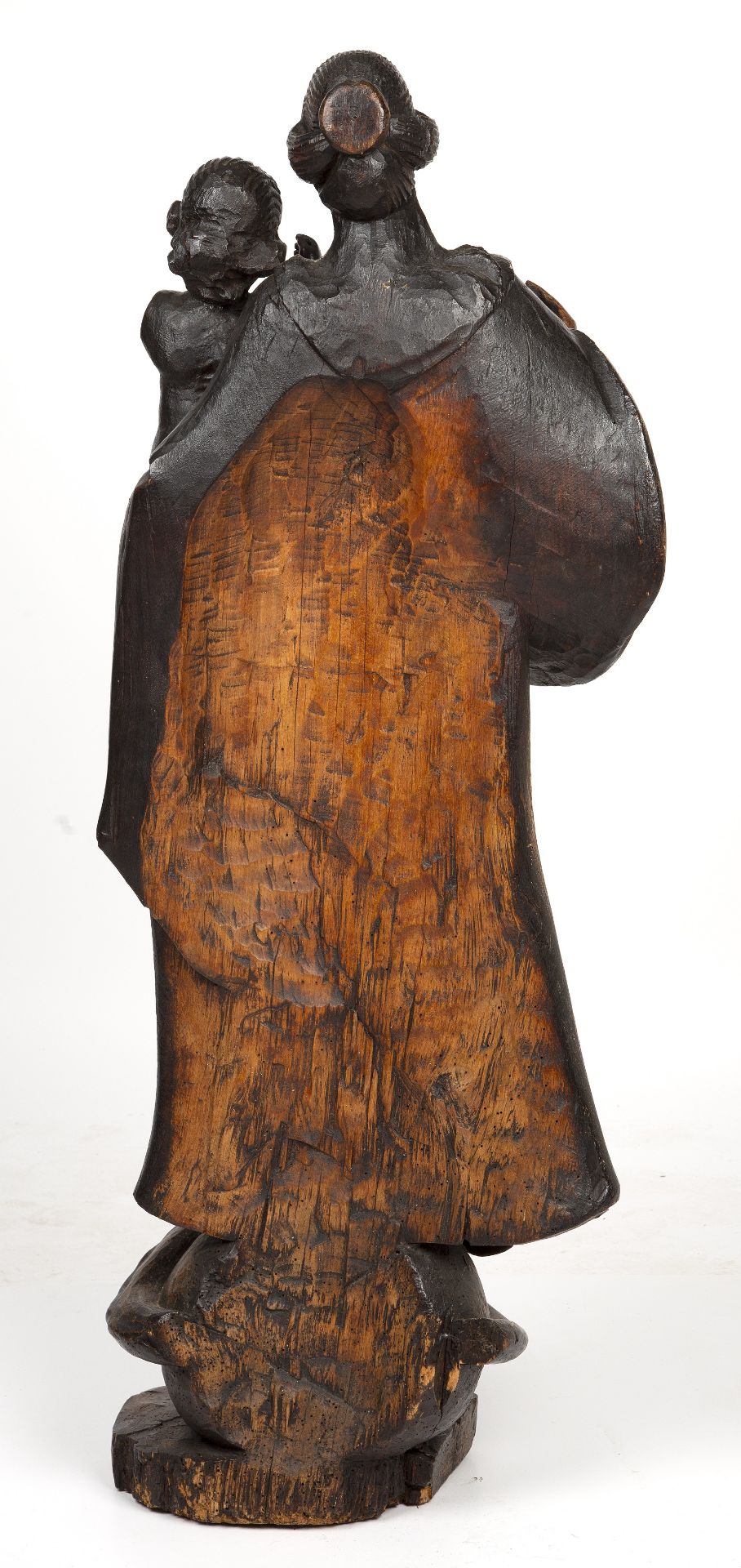 A Late 17th/early 18th century German carved limewood sculpture depicting the Virgin Mary and - Bild 2 aus 3