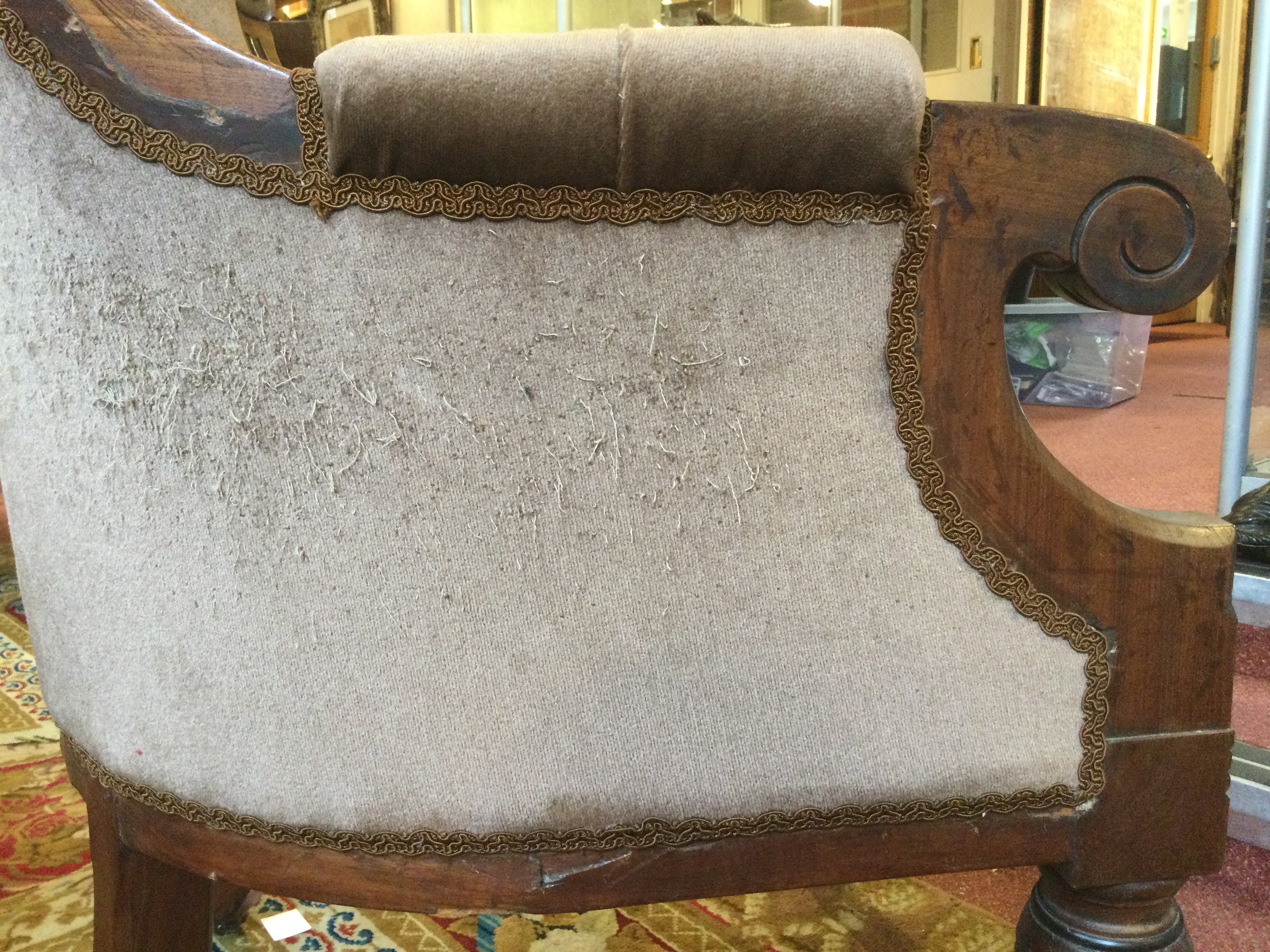 An early Victorian mahogany framed upholstered library armchair with turned and fluted legs 62cm - Bild 6 aus 18