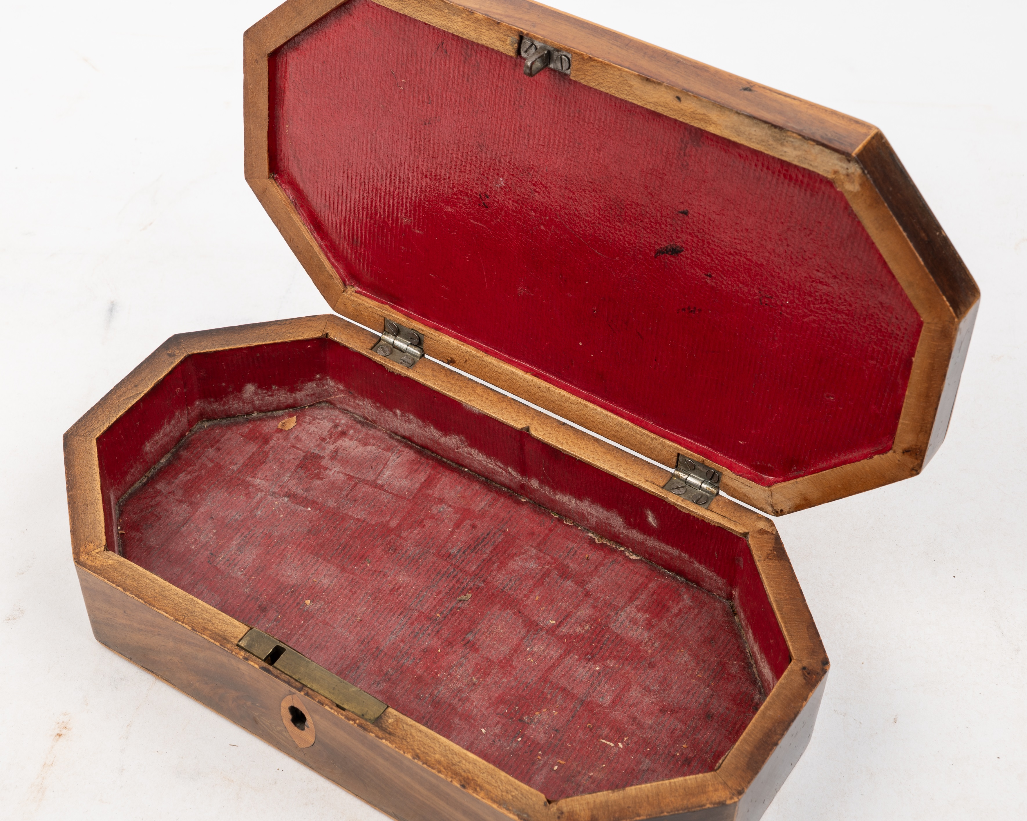 A Regency mahogany tea caddy 25cm wide a rosewood box and a parquetry box 22cm wide. - Image 4 of 6