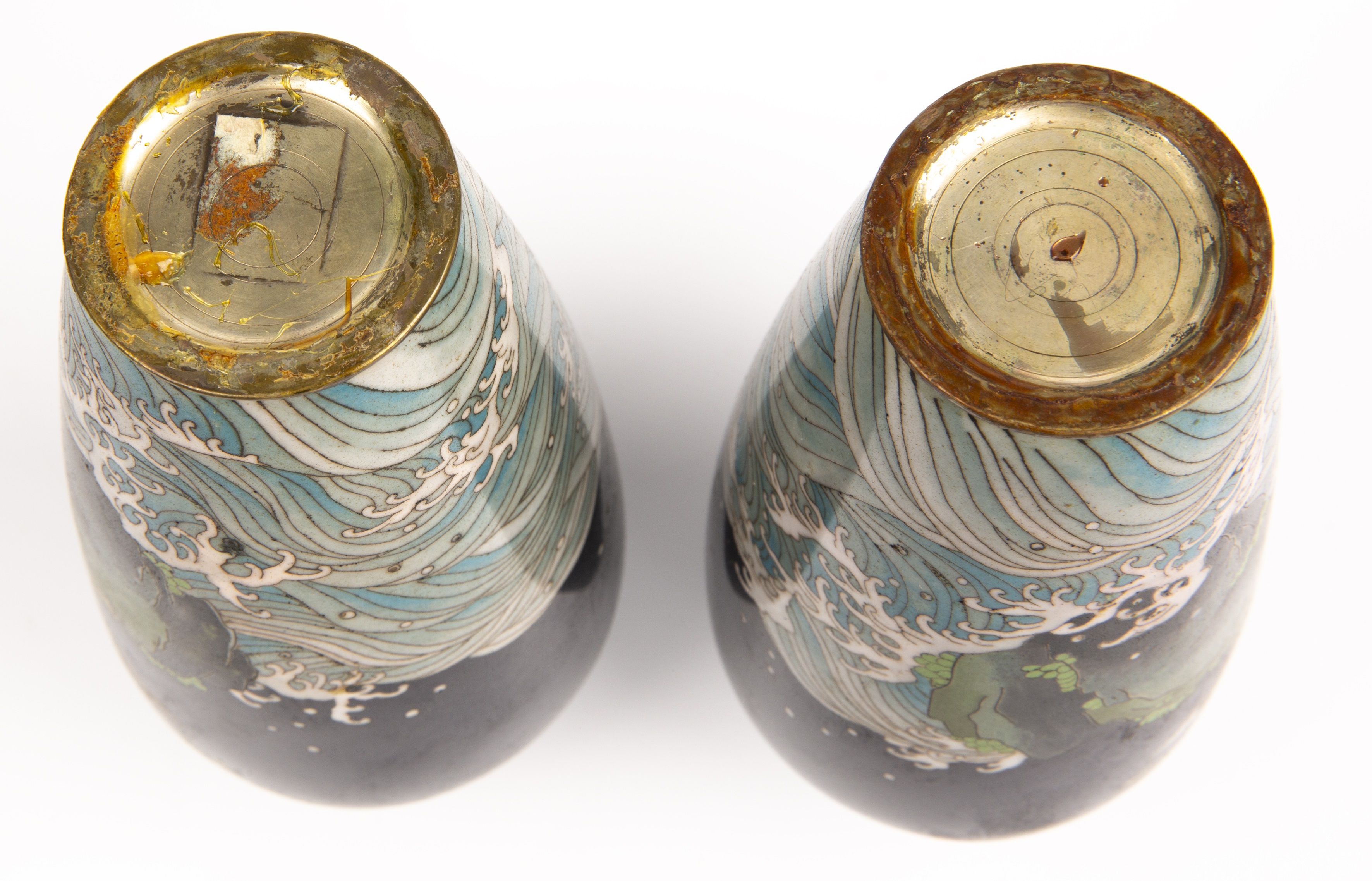 A small pair of early 20th century Japanese cloisonne vases decorated with eagles each 15cm high. - Image 4 of 30