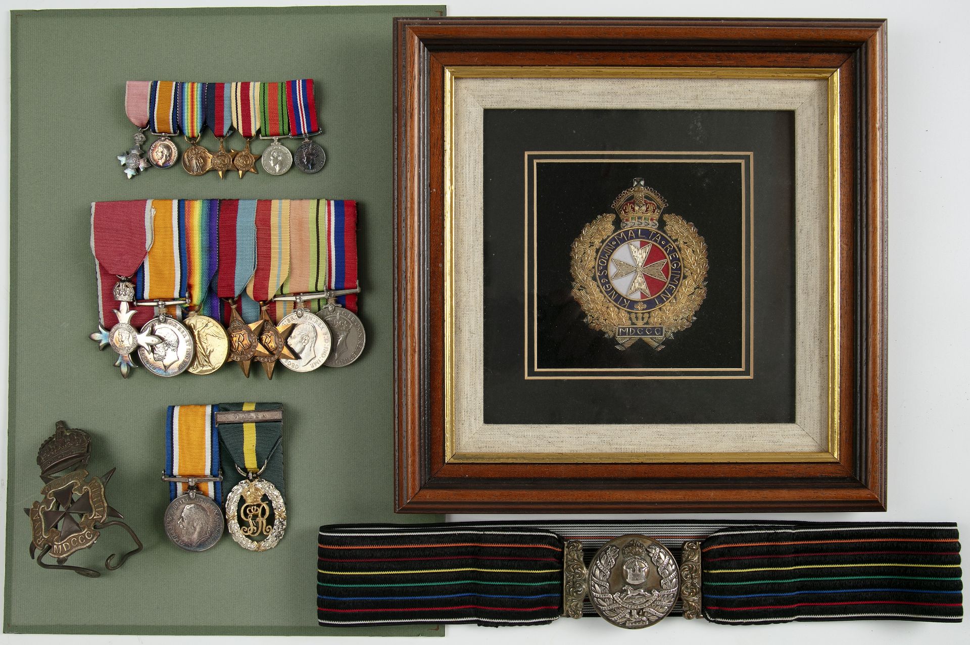 WWI and WWII campaign medals awarded to Captain R Ingham to include an MBE and miniatures, - Bild 2 aus 4