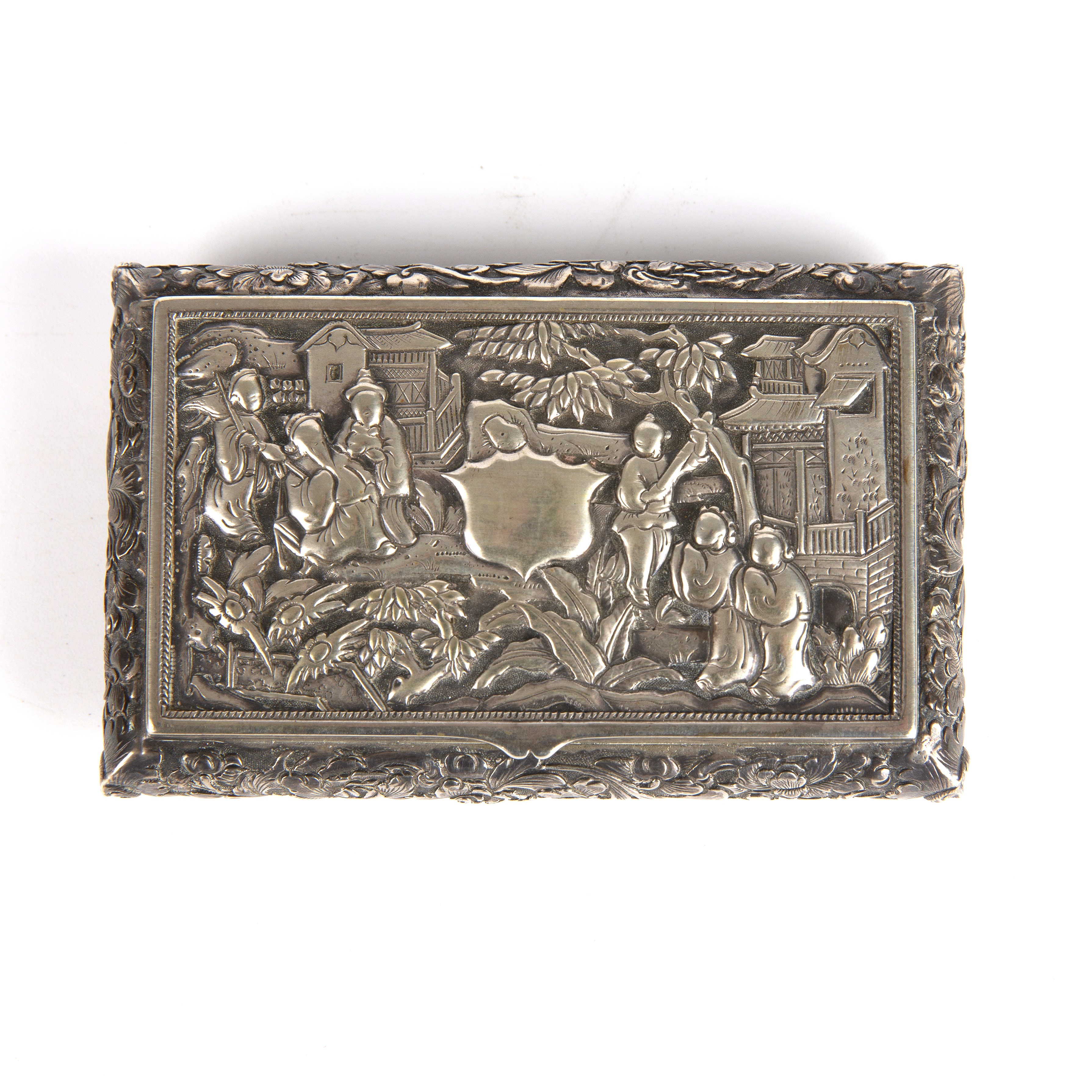 A 19th century silver plated snuff box with chinoiserie embossed decoration, makers mark IC, 10cm - Image 2 of 5