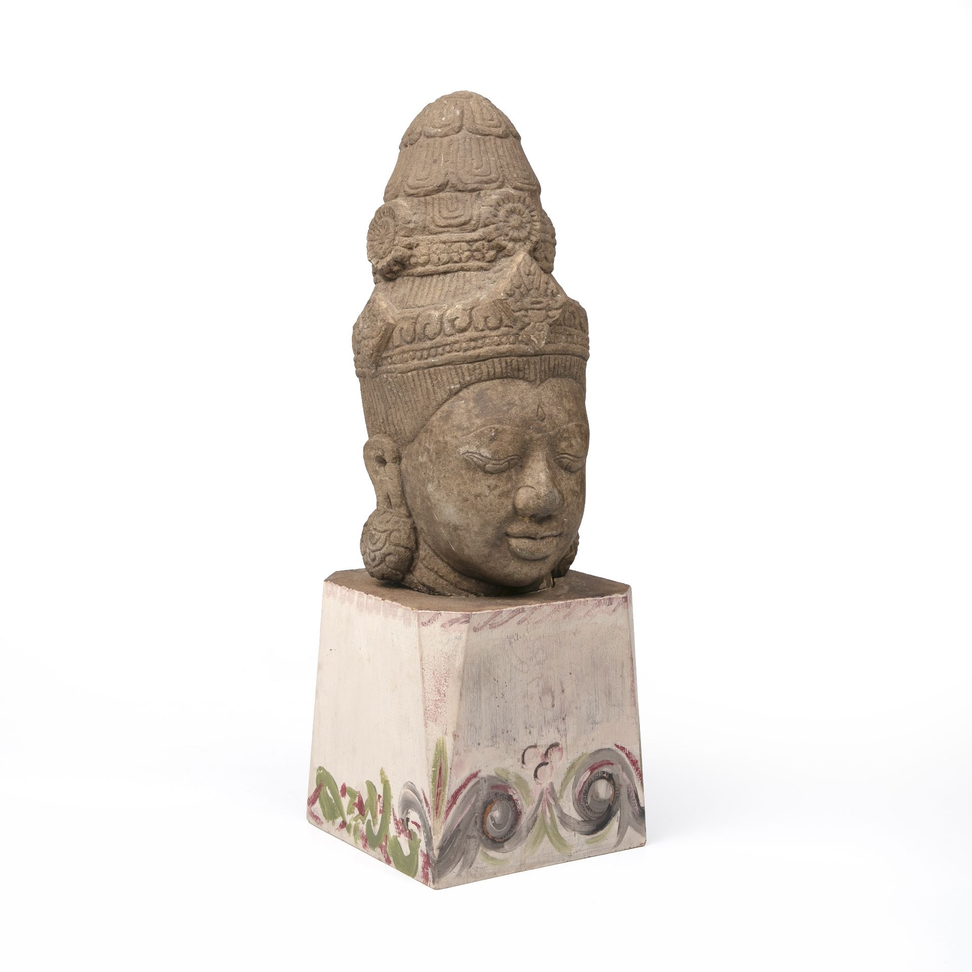 An Indian carved stone head 14cm wide 29cm high - Bild 7 aus 7