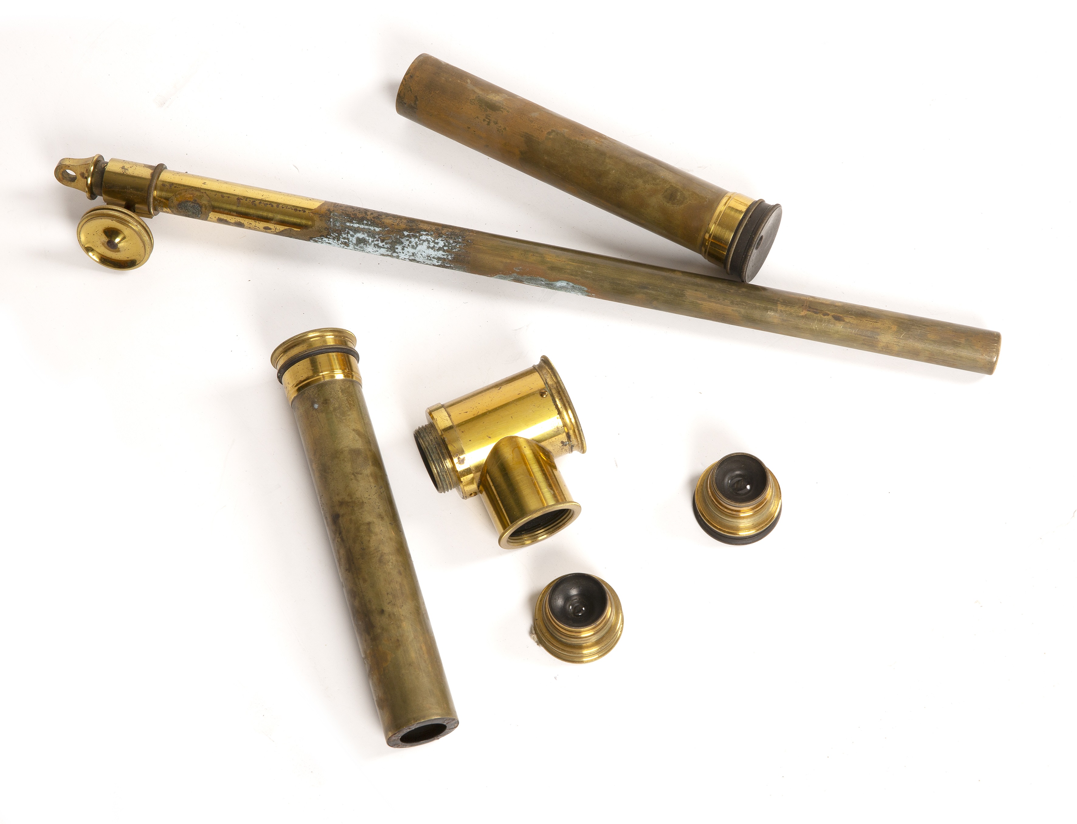 An early 20th century brass refracting telescope by Watson and sons 95cm in length with its original - Image 4 of 5