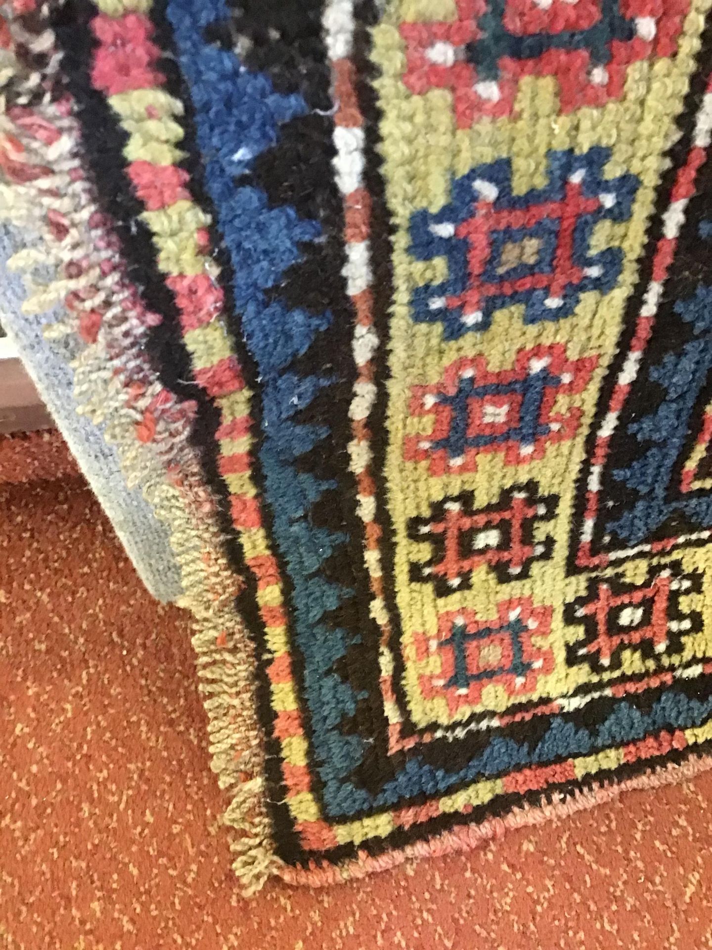 An early 20th century star Kazak rug with polychrome decoration and a banded border 130cm x 215cm - Bild 5 aus 24